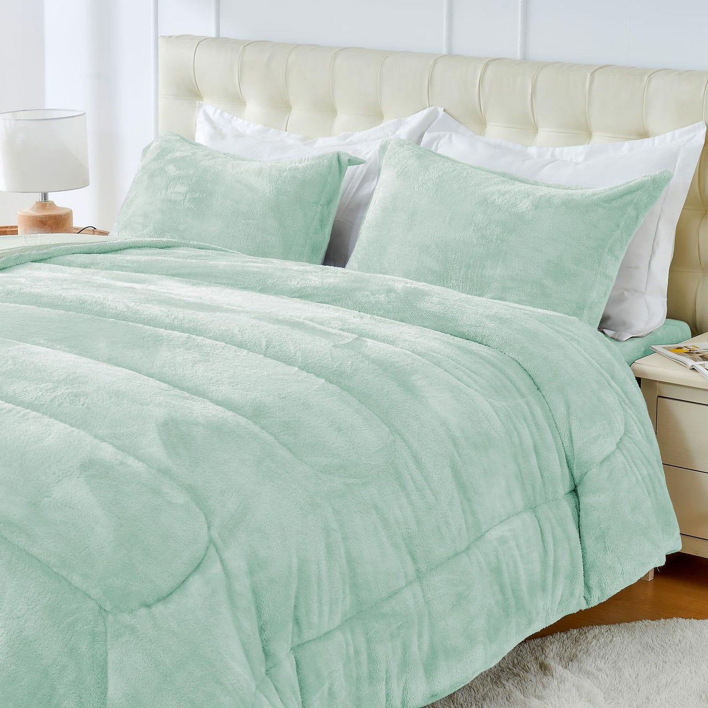 YIYEA Fluffy Queen Size Comforter Set, Luxury Faux Fur Comforter, Ultra Soft Plush Fuzzy Velvet Bedding Comforter Sets for Fall Winter, Cozy Warmth, No Shedding, 3PC, Queen, Light Grey BST326H