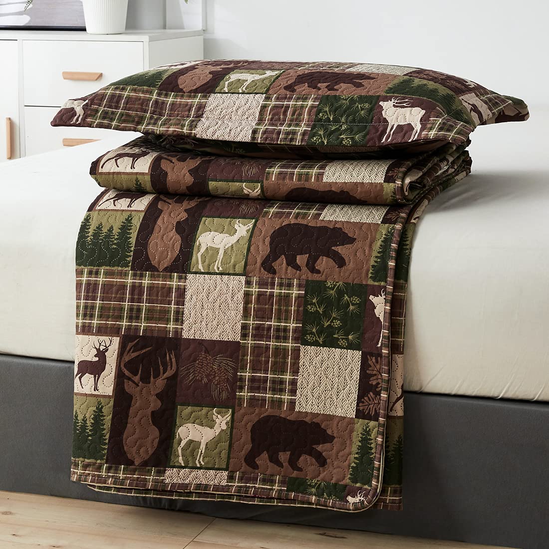 Rustic Moose Quilt Set King Size Lodge Quilt Lightweight Summer Cabin Bedspread Country Bedding Forest Bear Fish Pine Coverlet Daybed Cover Blanket Woodland Home Decor-Brown White BST220