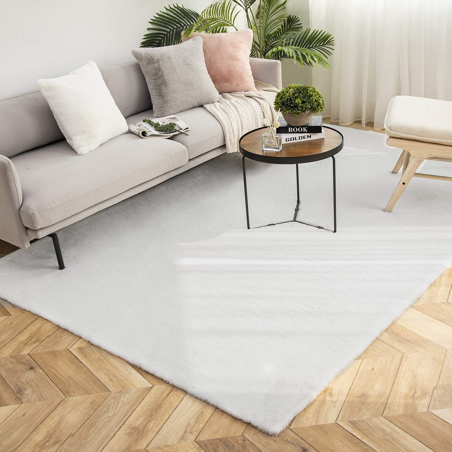 Ashler Faux Fur Rug, Ultra Soft Faux Rabbit Fur, Beige Area Rugs, 3 x 3 Feet Round, Machine Washable Nursery Decor Throw Rugs for Bedroom, Kids Room, Living Room BST326H