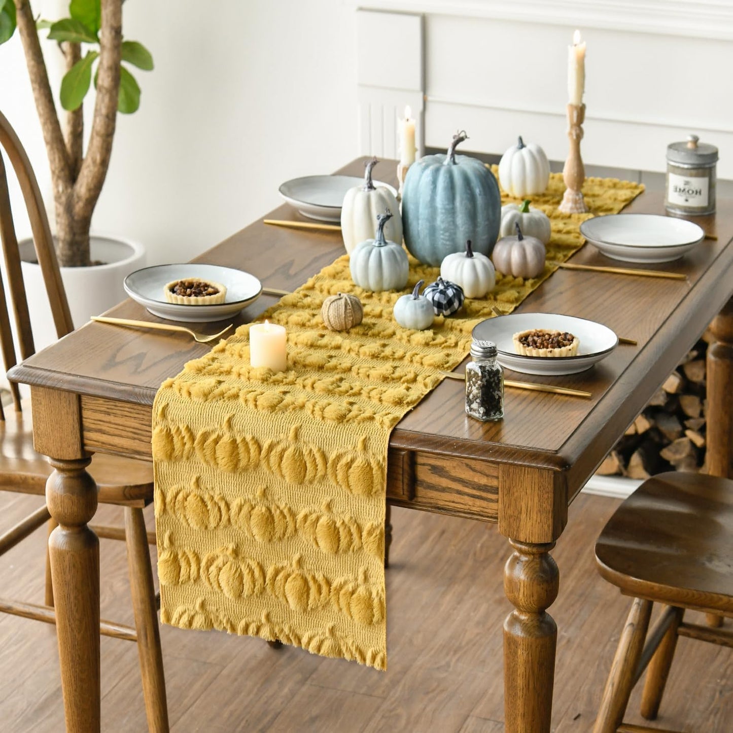 Halloween Pumpkin Table Runner Quilted Plush 3D Table Runners Fall Autumn Ivory Halloween Runners for Tables Kitchen Dining Decorations Party Supplies 13x37 Inch WN420