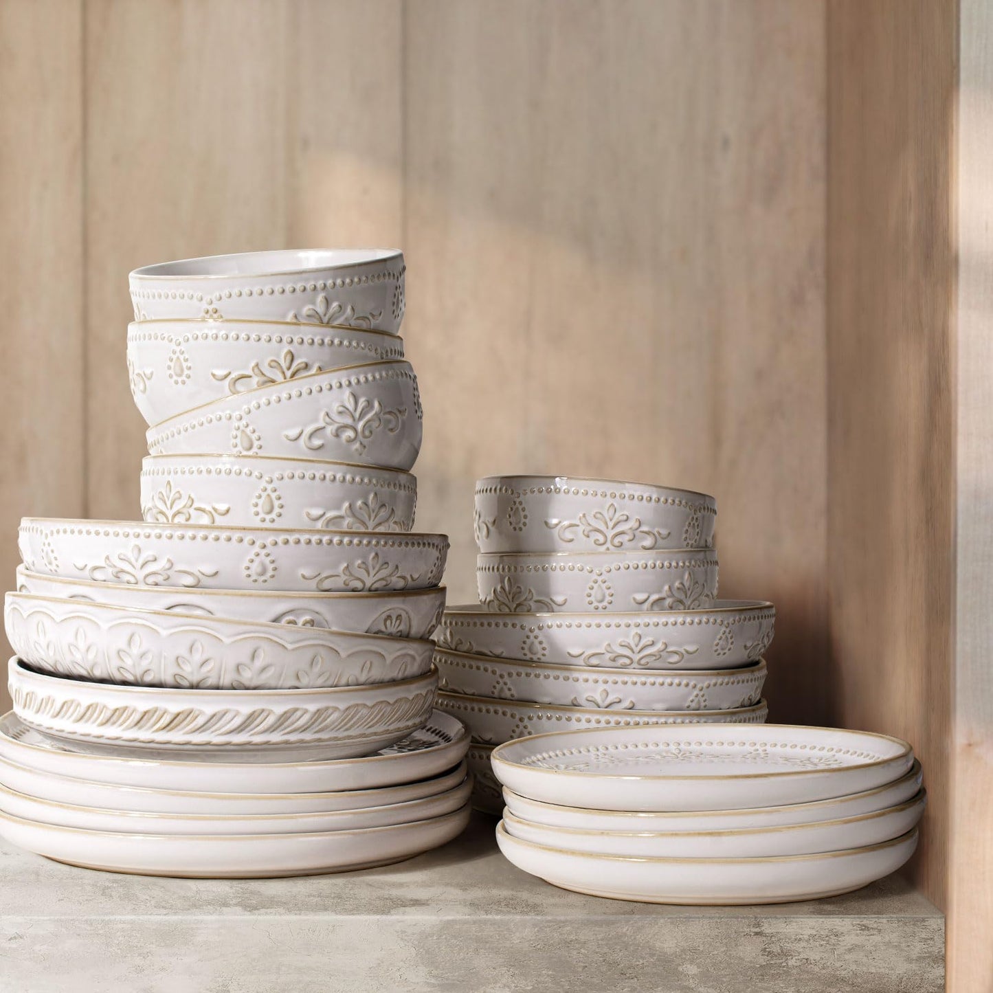 Artena Pasta Bowls, 50oz Large Salad Serving Bowls, 9.75'' Plates Bowls Set of 4, Big White Ceramic Soup Bowls for Kitchen, Embossment Shallow Dinner Bowl, Microwave Dishwasher Safe, Willow Leaf BST326H