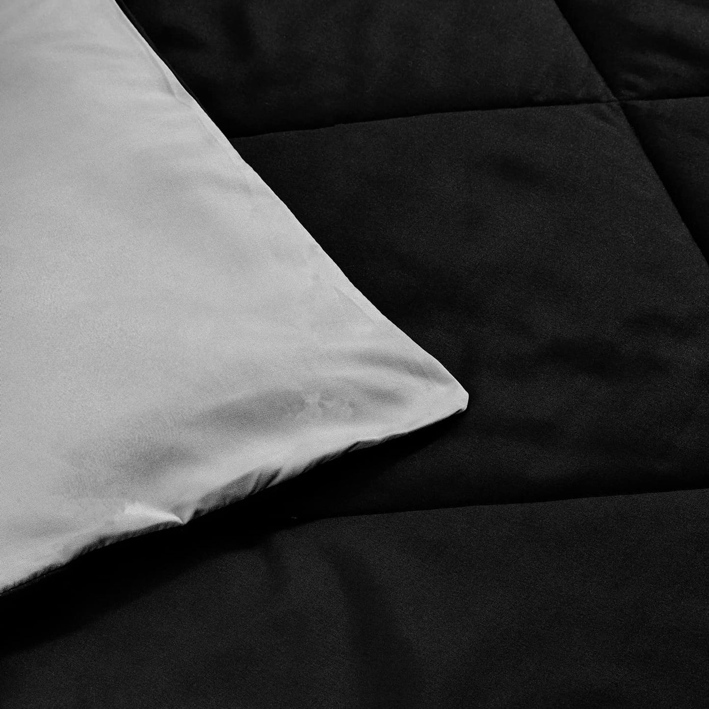 Amazon Basics Comforter Blanket, Reversible, Lightweight Microfiber, Machine Washable, All Season, Full/Queen, Black/Grey