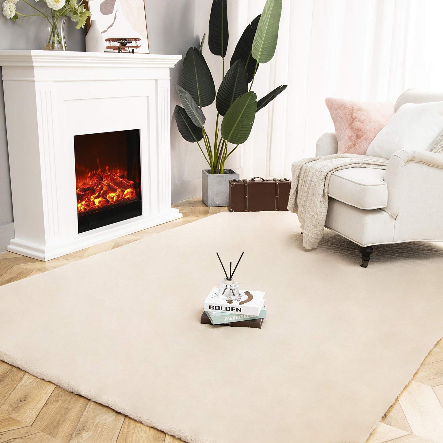 Ashler Faux Fur Rug, Ultra Soft Faux Rabbit Fur, Beige Area Rugs, 3 x 3 Feet Round, Machine Washable Nursery Decor Throw Rugs for Bedroom, Kids Room, Living Room BST326H