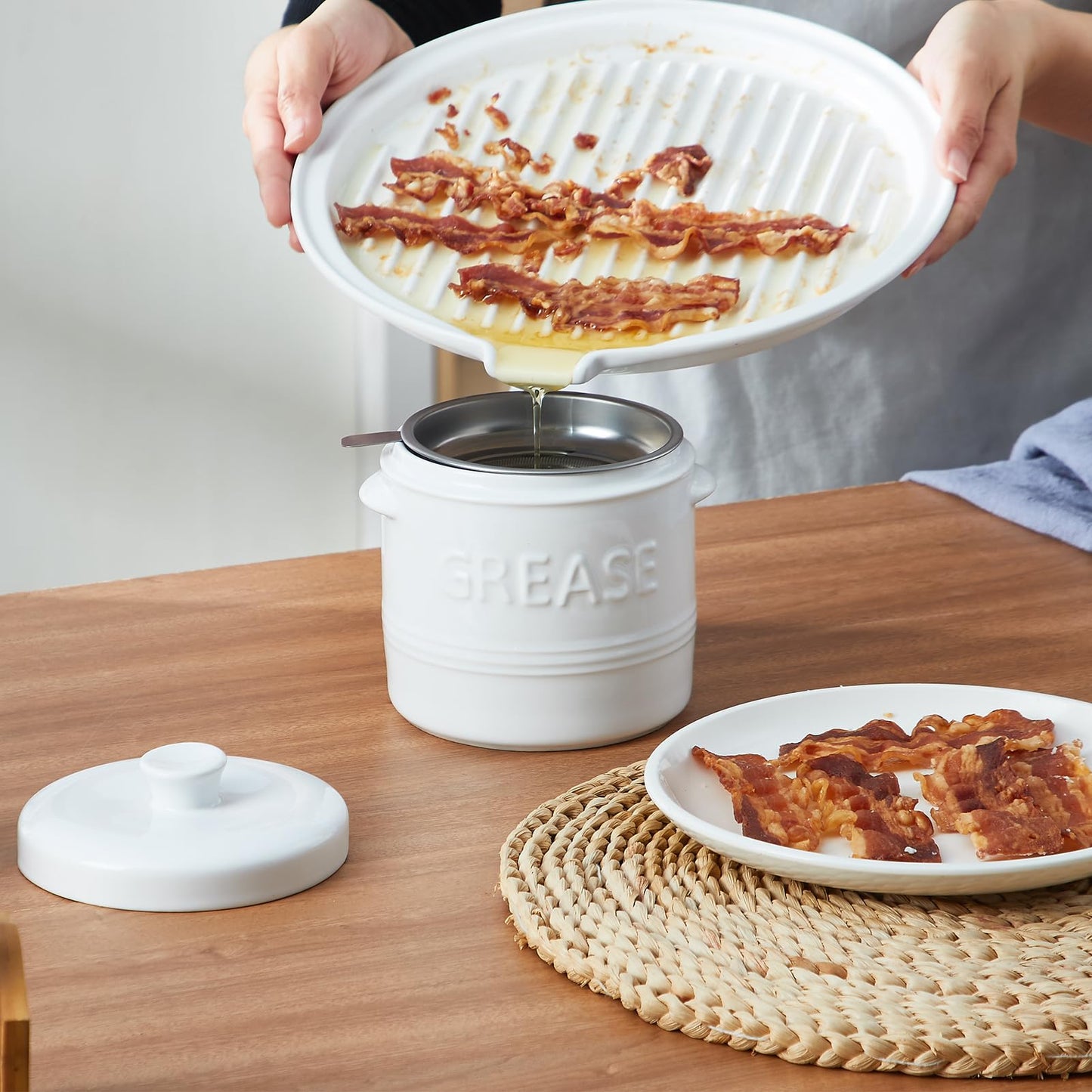 ONEMORE Ceramic Bacon Grease Container with Strainer N25