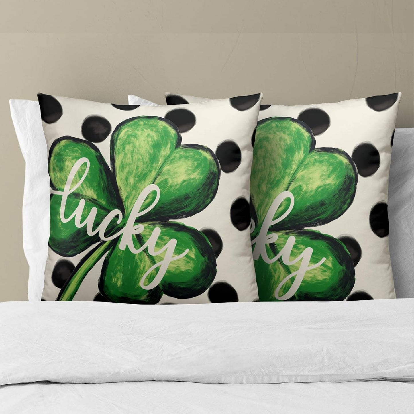 St. Patrick's Day Throw Pillow Covers 18x18 Inch Set of 2 Lucky Shamrock and Cream Dot Cushion Case Square Lucky Clover Green and Cream Throw Pillows Case for Party Sofa Couch Bed Bench Outdoor BST326H