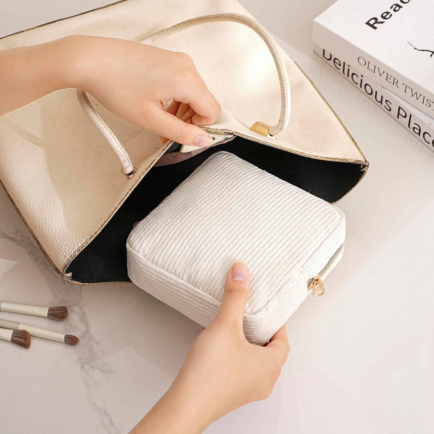uekeboag Cute Small Corduroy Zipper Makeup Bag, Mini Coquette Aesthetic Pouch with Bear Pattern for for Purse,Key Pocket Lipstick Bag Card Holder Data Cable Organizer (12Hot Pink) BST220
