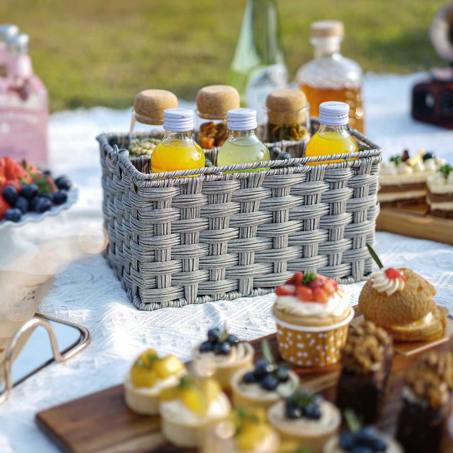 GRANNY SAYS Wicker Utensil Caddy - Picnic Basket with Handle, Organizer for Kitchen Table or Cabinet, Silverware Holder for Parties BST220