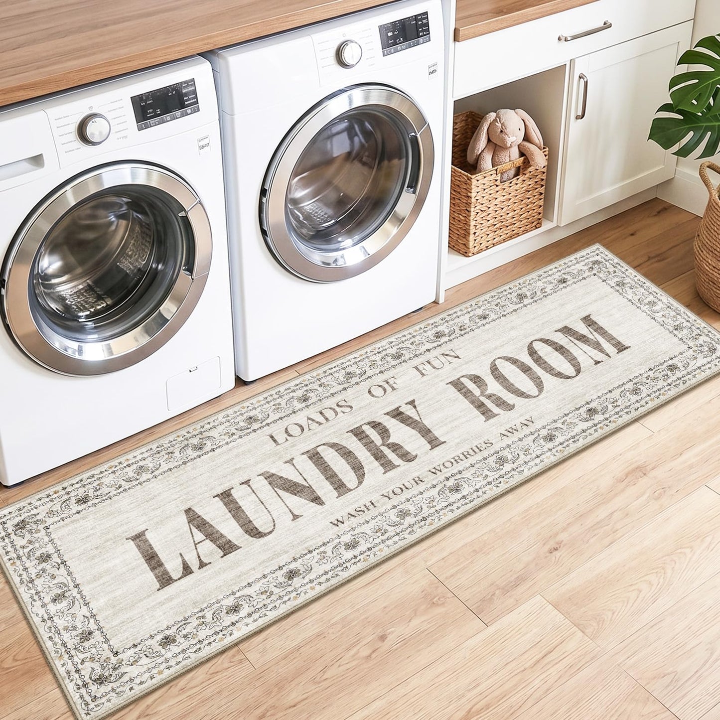 TOPRUUG 2x8 Kitchen Runner Rug: Non-Slip Kitchen Rugs Stain Resistant Kitchen Mats for Floor Low-Pile Carpet for Sink Soft Kitchen Runners Non Skid Washable 8 ft Mat Home Decor 2'x8' Beige BST202