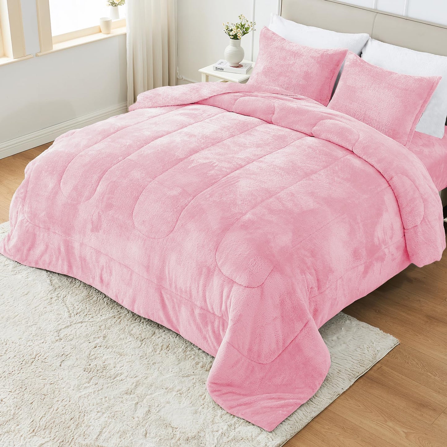 YIYEA Fluffy Queen Size Comforter Set, Luxury Faux Fur Comforter, Ultra Soft Plush Fuzzy Velvet Bedding Comforter Sets for Fall Winter, Cozy Warmth, No Shedding, 3PC, Queen, Light Grey BST326H