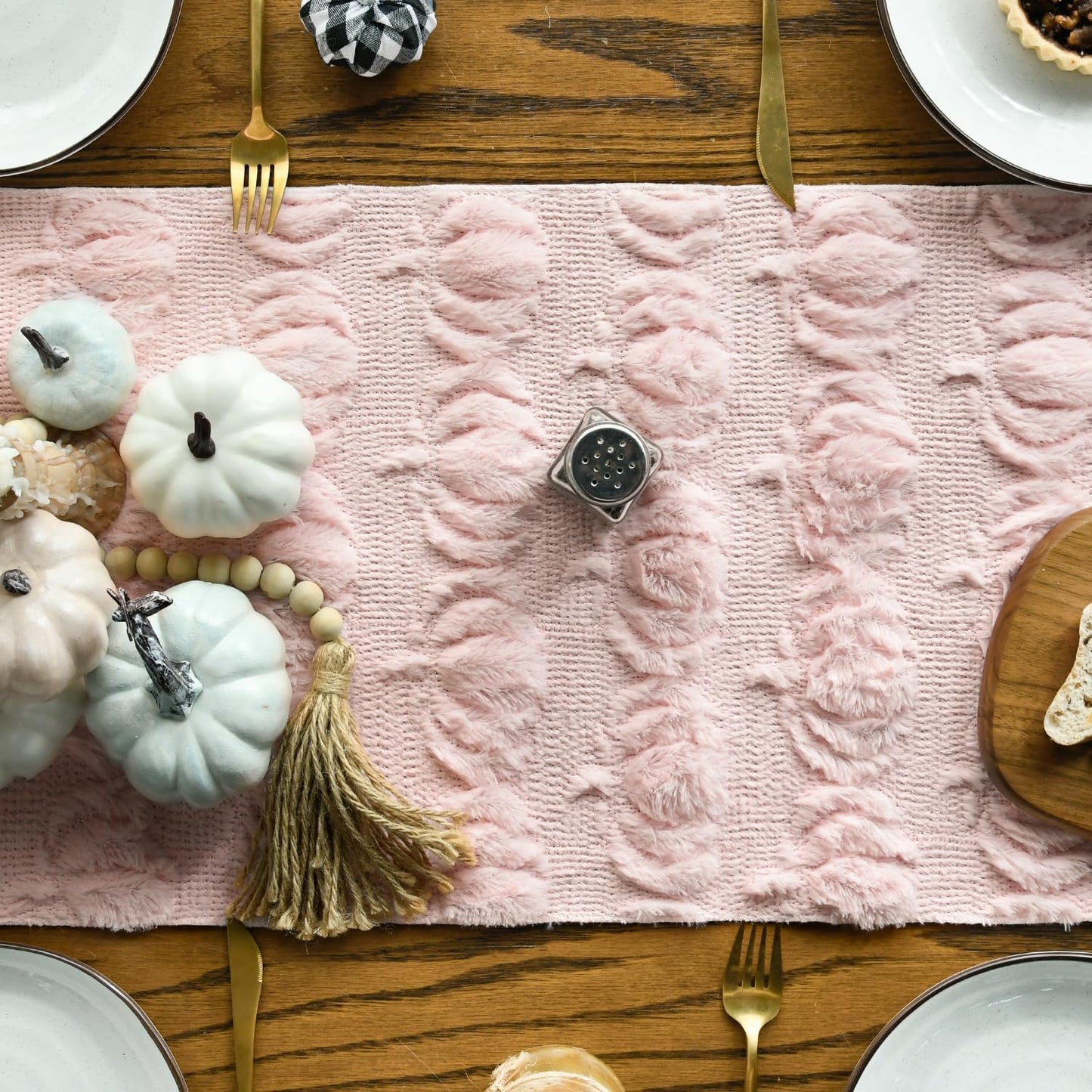 Halloween Pumpkin Table Runner Quilted Plush 3D Table Runners Fall Autumn Ivory Halloween Runners for Tables Kitchen Dining Decorations Party Supplies 13x37 Inch WN420
