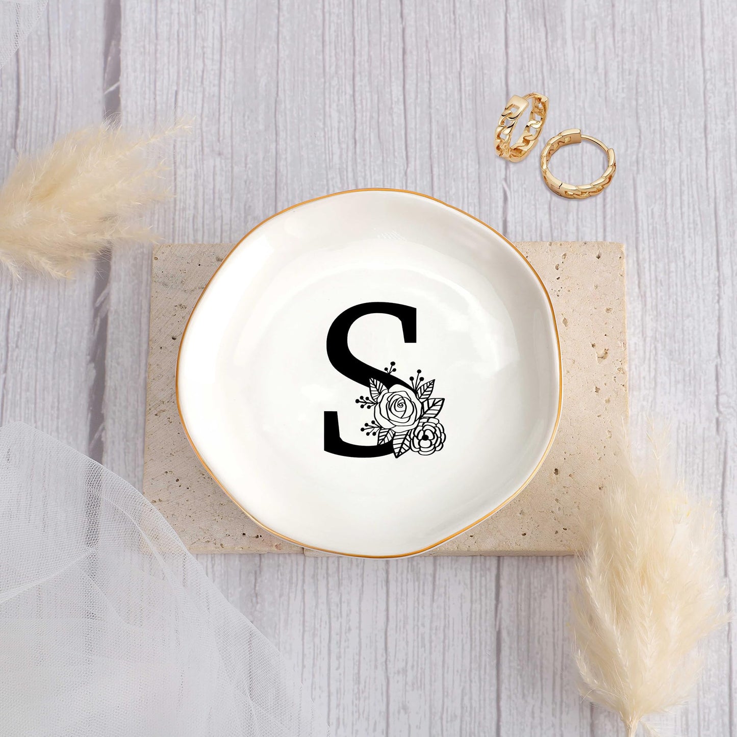JoycuFF Initial B Ceramic Jewelry Tray, Bridesmaid Bride Gifts, Mothers Day Christmas Anniversary Engagement Birthday Gifts for Women Couples, Trinket Dish for Rings Earrings Necklaces Bracelets Keys BST202