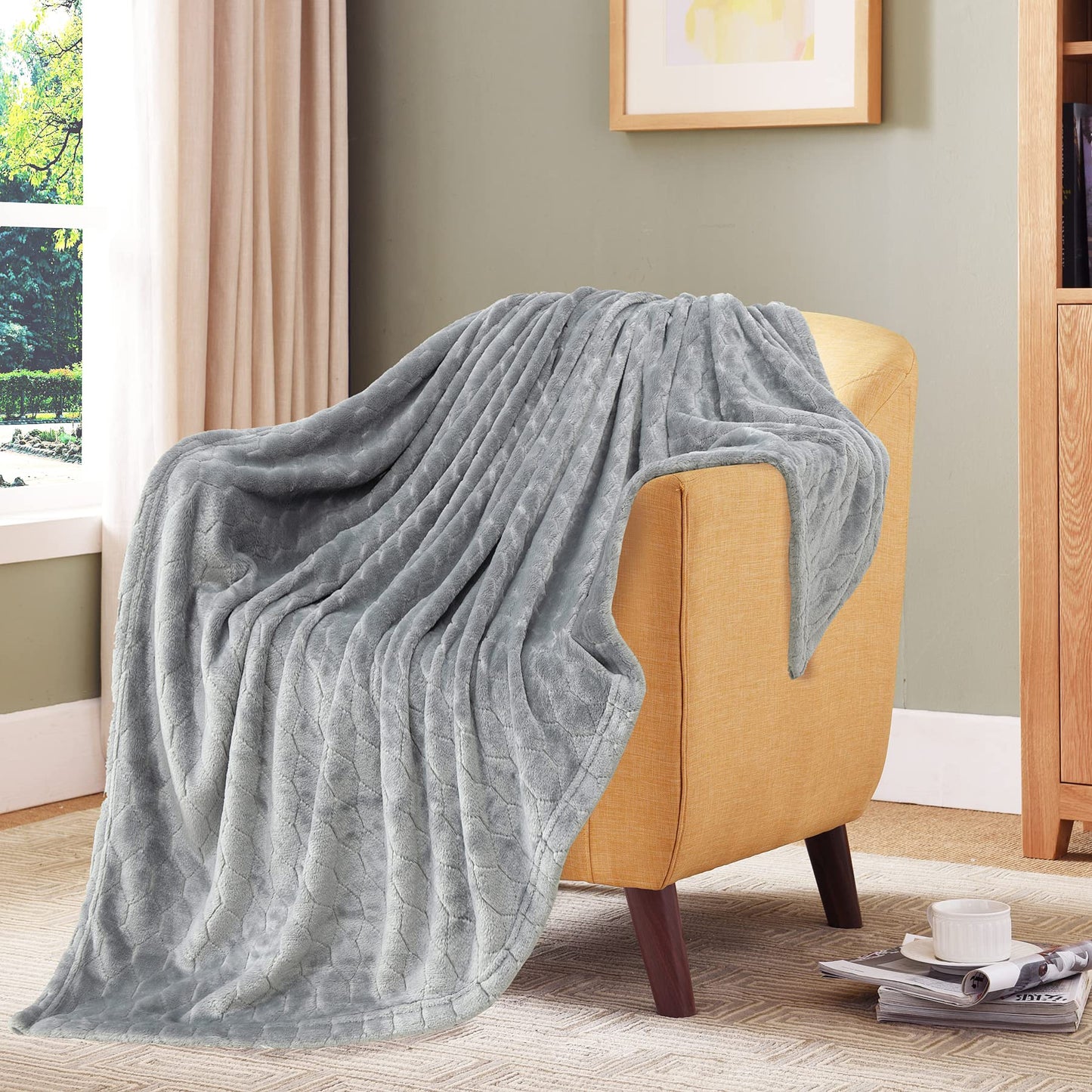 TOONOW Fleece Blanket Super Soft Cozy Throw Blanket 50" x 60", Lightweight Fuzzy Comfy Textured Flannel Blanket Warm Plush Throw Blankets for Couch, Sofa, Bed, Emerald WN420