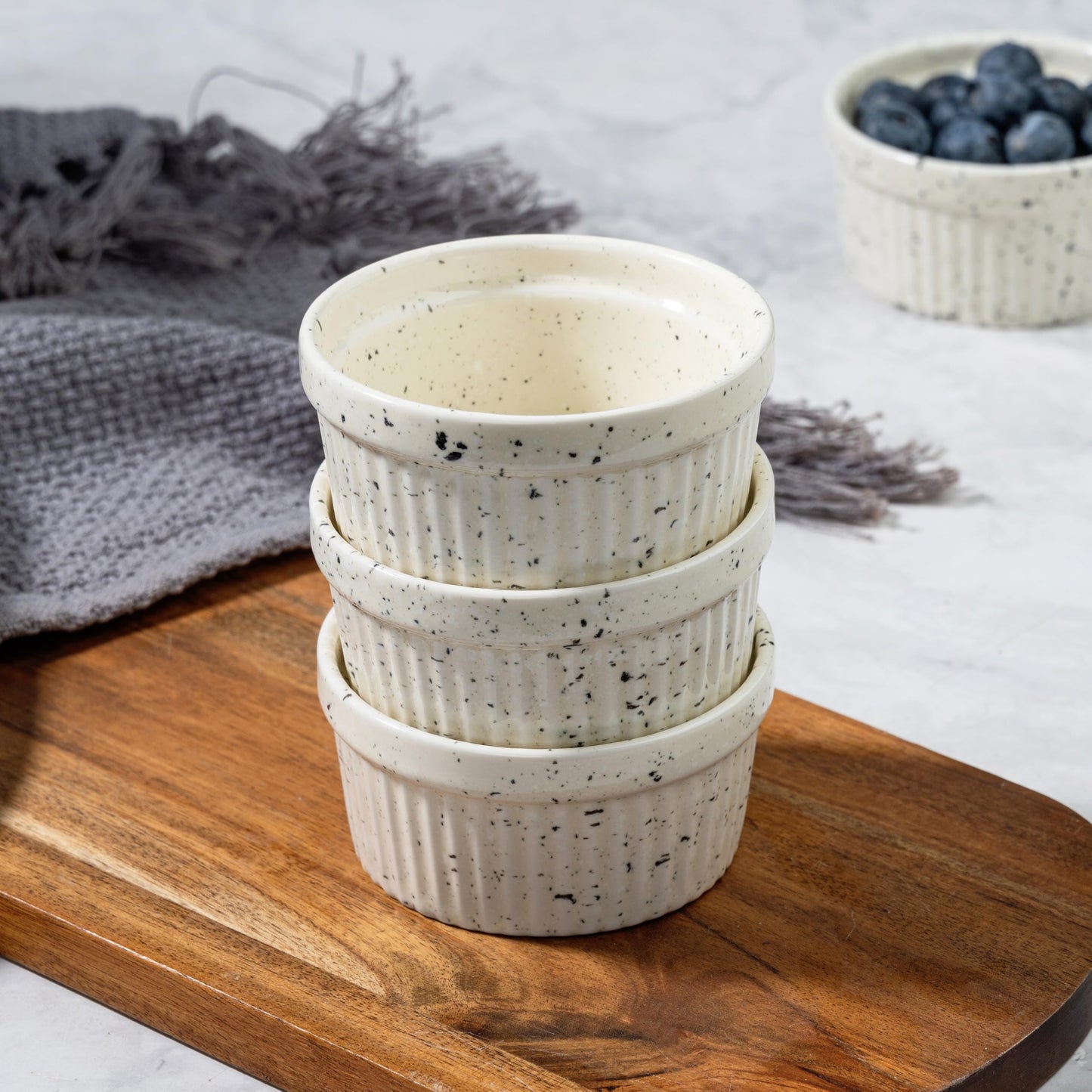 4oz Ramekins Set of 4,Creme Brulee Ramekins Oven Safe,Ceramic Custard Cups Ramiken for Baking,Souffle Ramekin Bowls for Pudding Ice Cream,Blue BST220