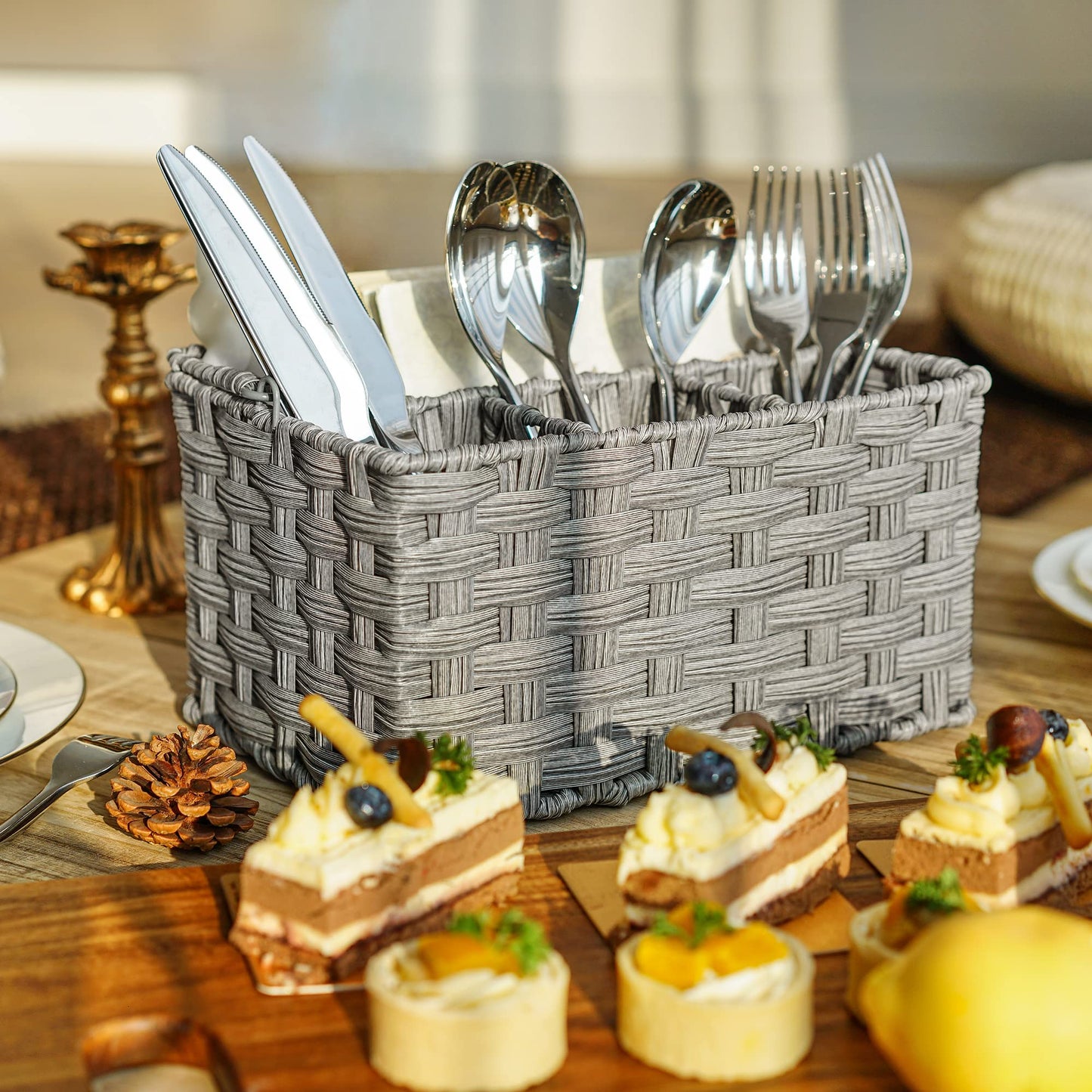 GRANNY SAYS Wicker Utensil Caddy - Picnic Basket with Handle, Organizer for Kitchen Table or Cabinet, Silverware Holder for Parties BST220