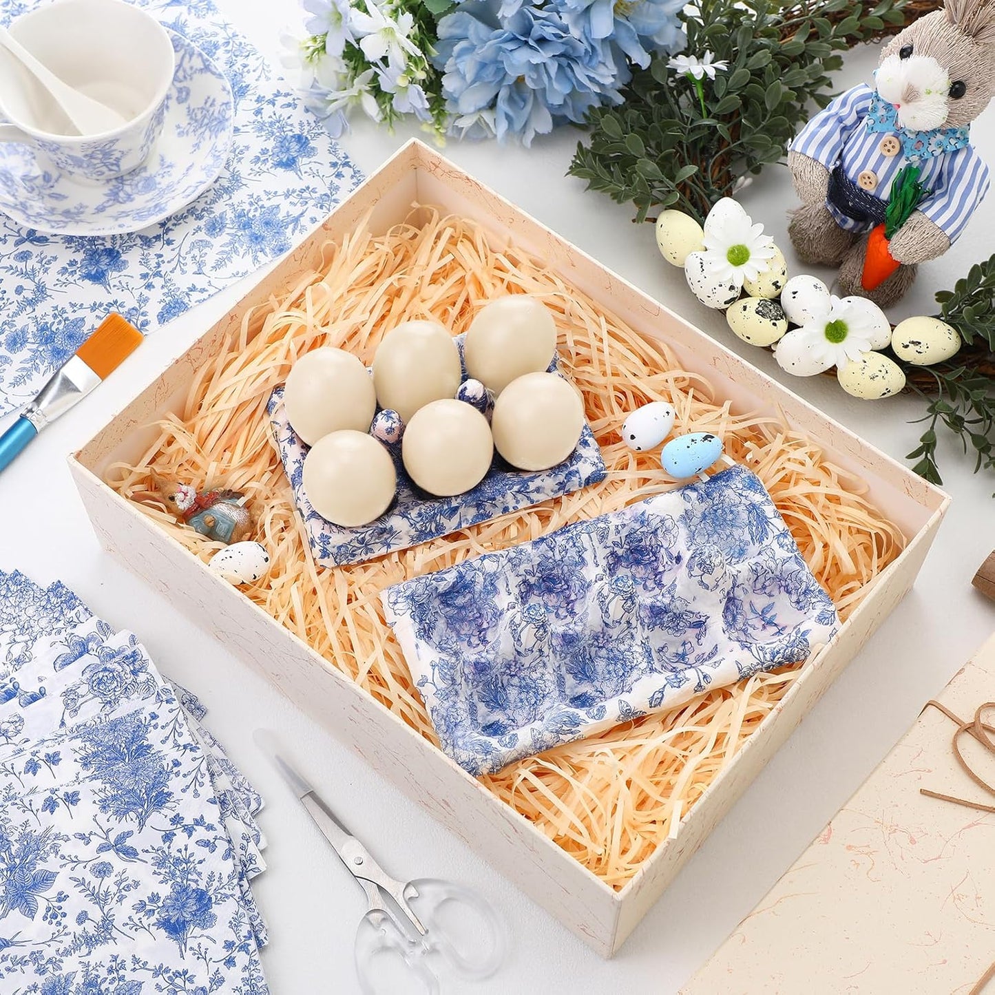 Jenaai 48 Pcs Chinoiserie Blue White Floral Clay DIY Kit, Clear Plastic Tray Craft Set Storage for Jewelry, Keys, Family Home Decor Gifts Include 40 Decoupage Napkins 2 Clear Tray 2 Clay BST220