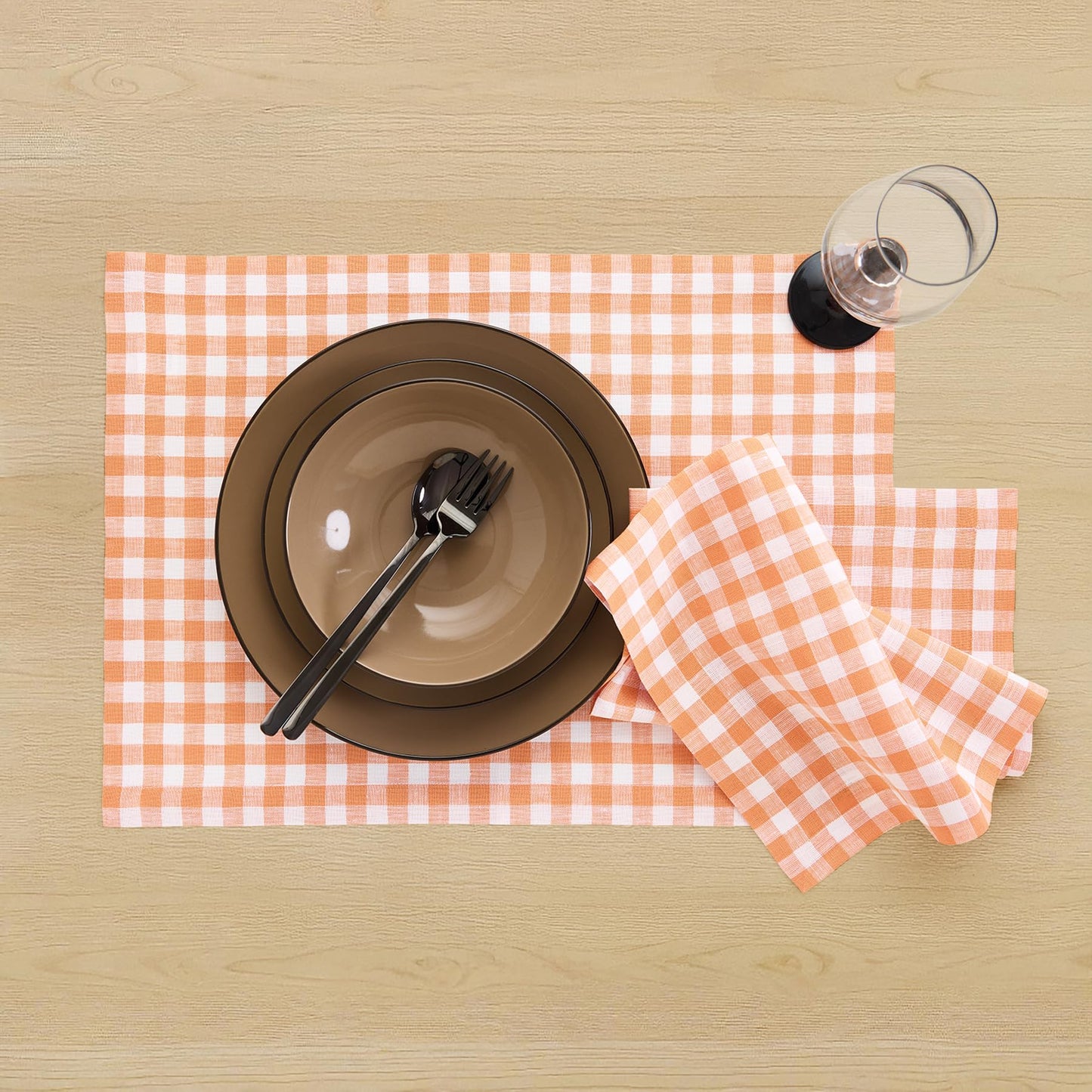 Solino Home 100% Linen Napkins Hydrangea Blue Check, 20 x 20 in, Set of 4 | Gingham Check Cloth Napkins for everyday meals, hosting and gifting; gingham checkered weave; Pure Linen; OEKO-TEX Certified BST326SOLH