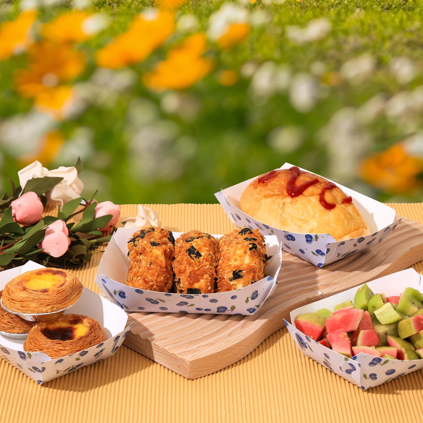 strawberry paper plates, disposable waterproof food trays, 1 lb., suitable for bulk strawberry-themed strawberry shortcake berry first birthday party supplies and gift decorations. (20, blueberry) BST220