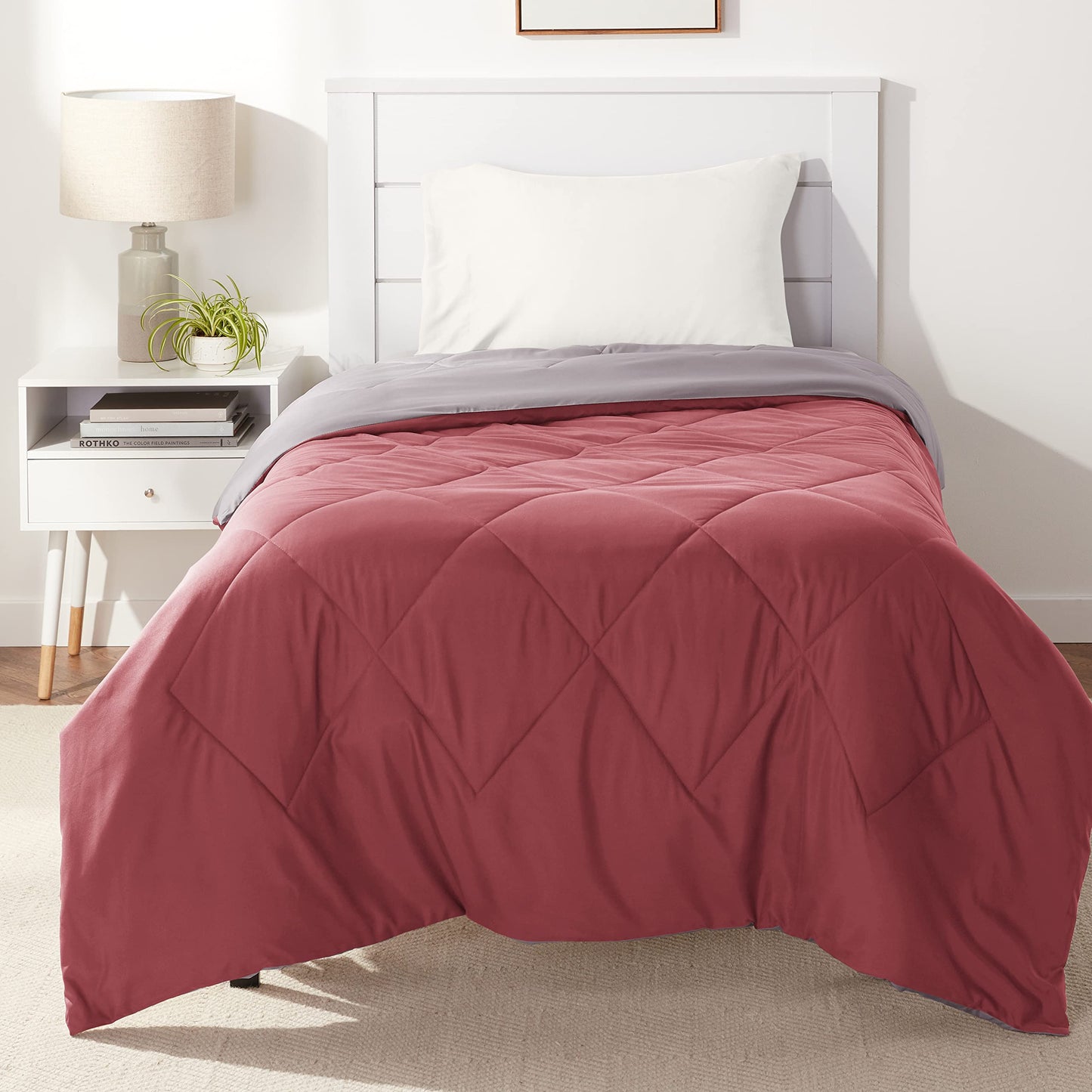 Amazon Basics Comforter Blanket, Reversible, Lightweight Microfiber, Machine Washable, All Season, Full/Queen, Black/Grey