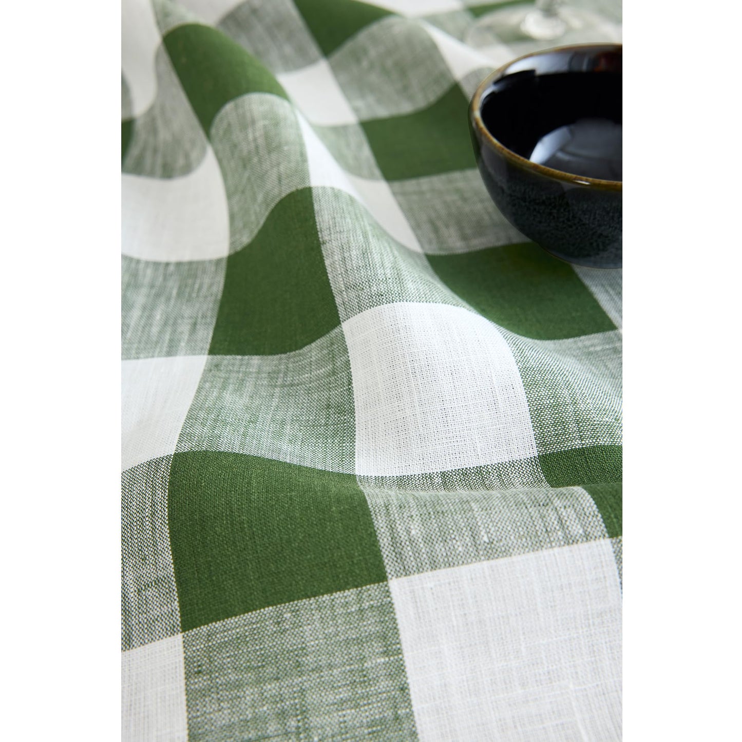 Solino Home 100% Pure Linen Rectangular Tablecloth Pink Check, 60 x 120 in | Buffalo Check Linen Table Cloth for dining and entertaining | buffalo checkered weave | Marshmellow Pink | OEKO-TEX Certified BST326SOLH