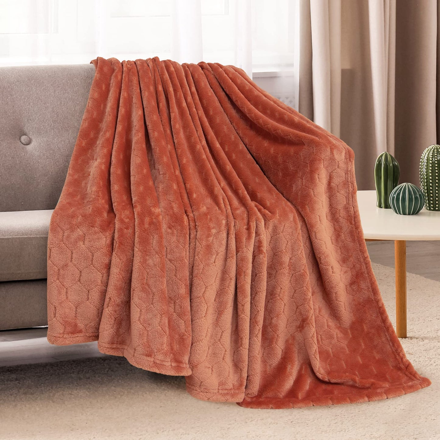TOONOW Fleece Blanket Super Soft Cozy Throw Blanket 50" x 60", Lightweight Fuzzy Comfy Textured Flannel Blanket Warm Plush Throw Blankets for Couch, Sofa, Bed, Emerald WN420