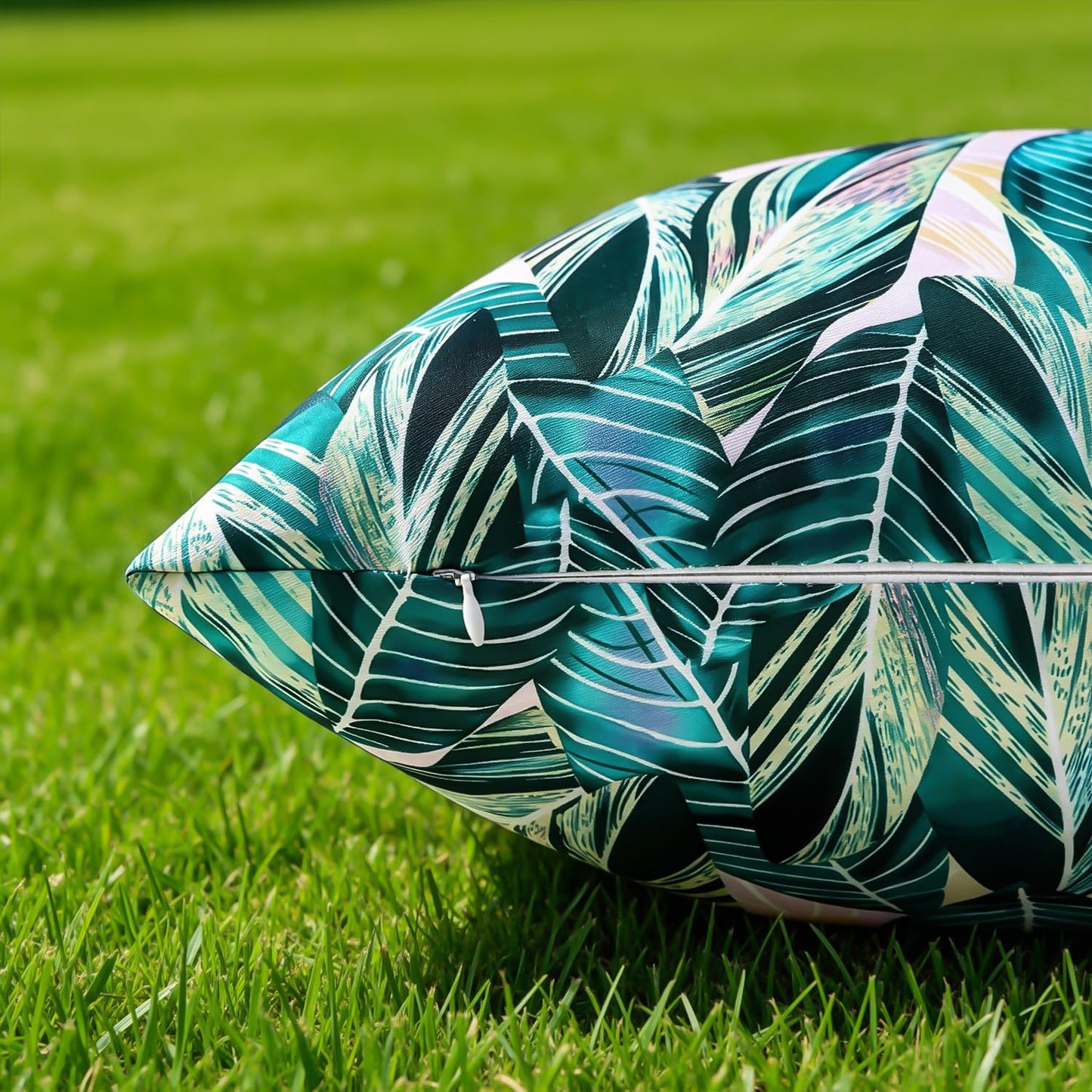 Outdoor Waterproof Pillow Covers Summer Decorative Throw Pillow Covers Tropical Leaf Couch Covers 20x20 Set of 2 Square Outdoor Floral Cushion Cases for Patio Furniture Garden Tent Balcony Bench BST220