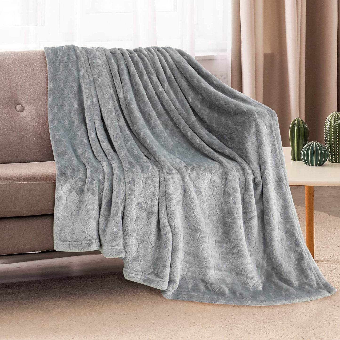 TOONOW Fleece Blanket Super Soft Cozy Throw Blanket 50" x 60", Lightweight Fuzzy Comfy Textured Flannel Blanket Warm Plush Throw Blankets for Couch, Sofa, Bed, Emerald WN420