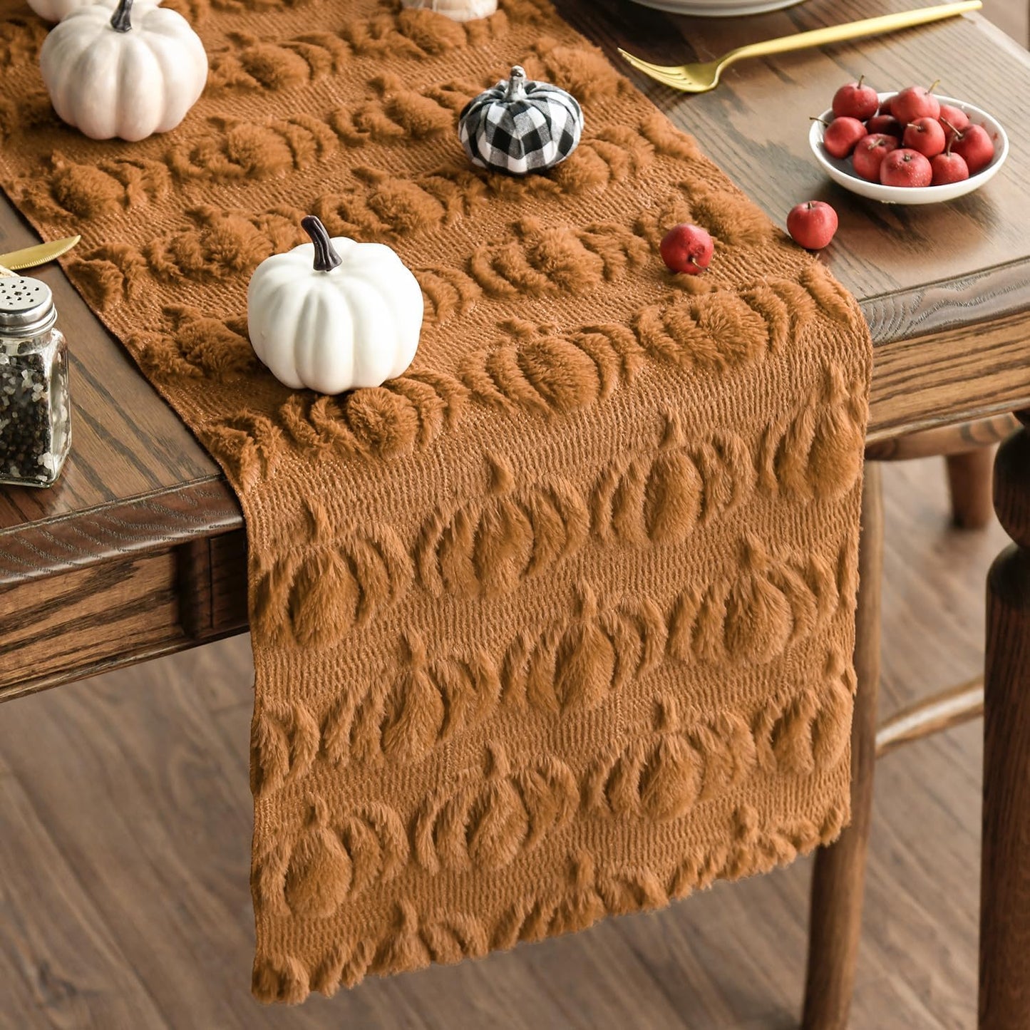 Halloween Pumpkin Table Runner Quilted Plush 3D Table Runners Fall Autumn Ivory Halloween Runners for Tables Kitchen Dining Decorations Party Supplies 13x37 Inch WN420