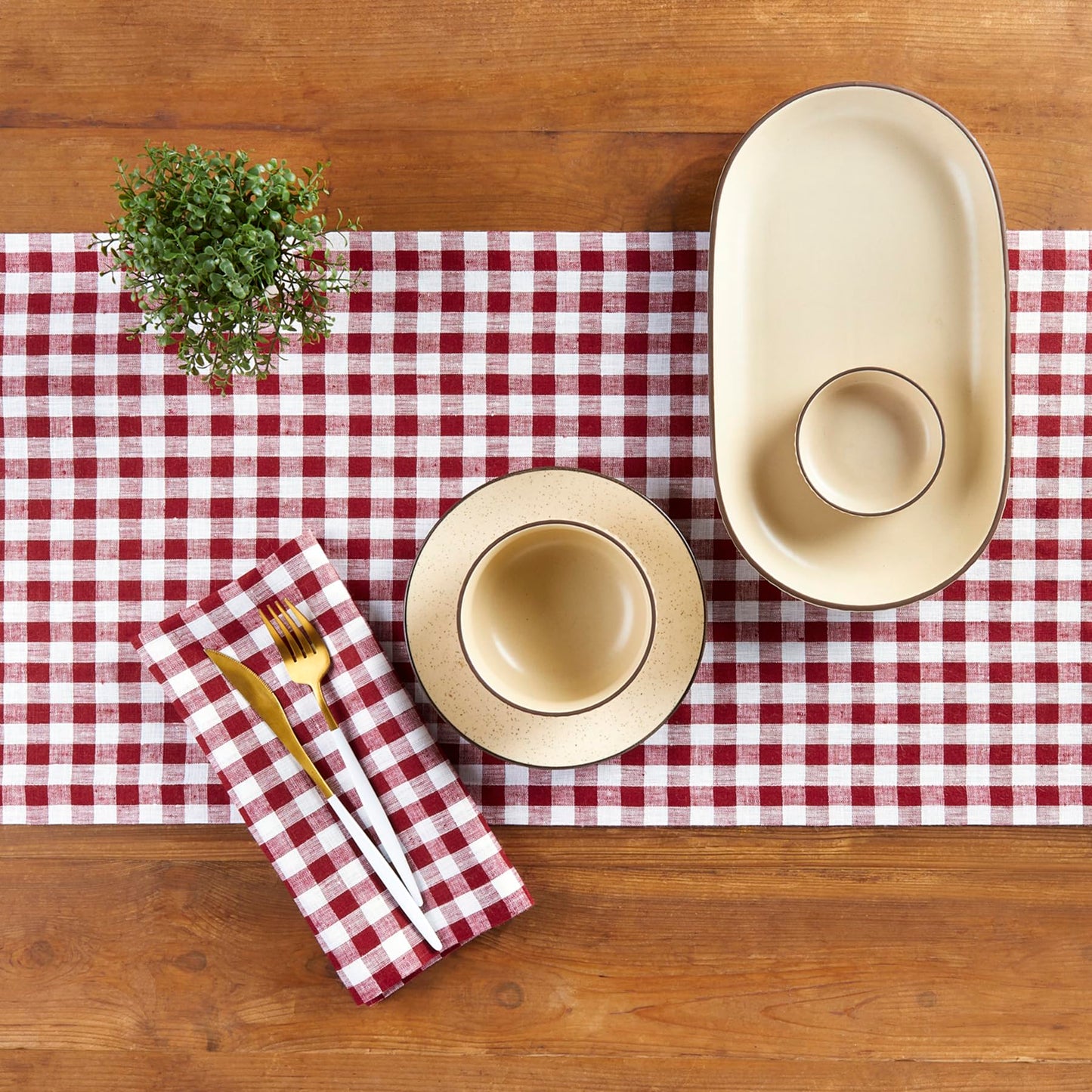 Solino Home 100% Linen Napkins Hydrangea Blue Check, 20 x 20 in, Set of 4 | Gingham Check Cloth Napkins for everyday meals, hosting and gifting; gingham checkered weave; Pure Linen; OEKO-TEX Certified BST326SOLH