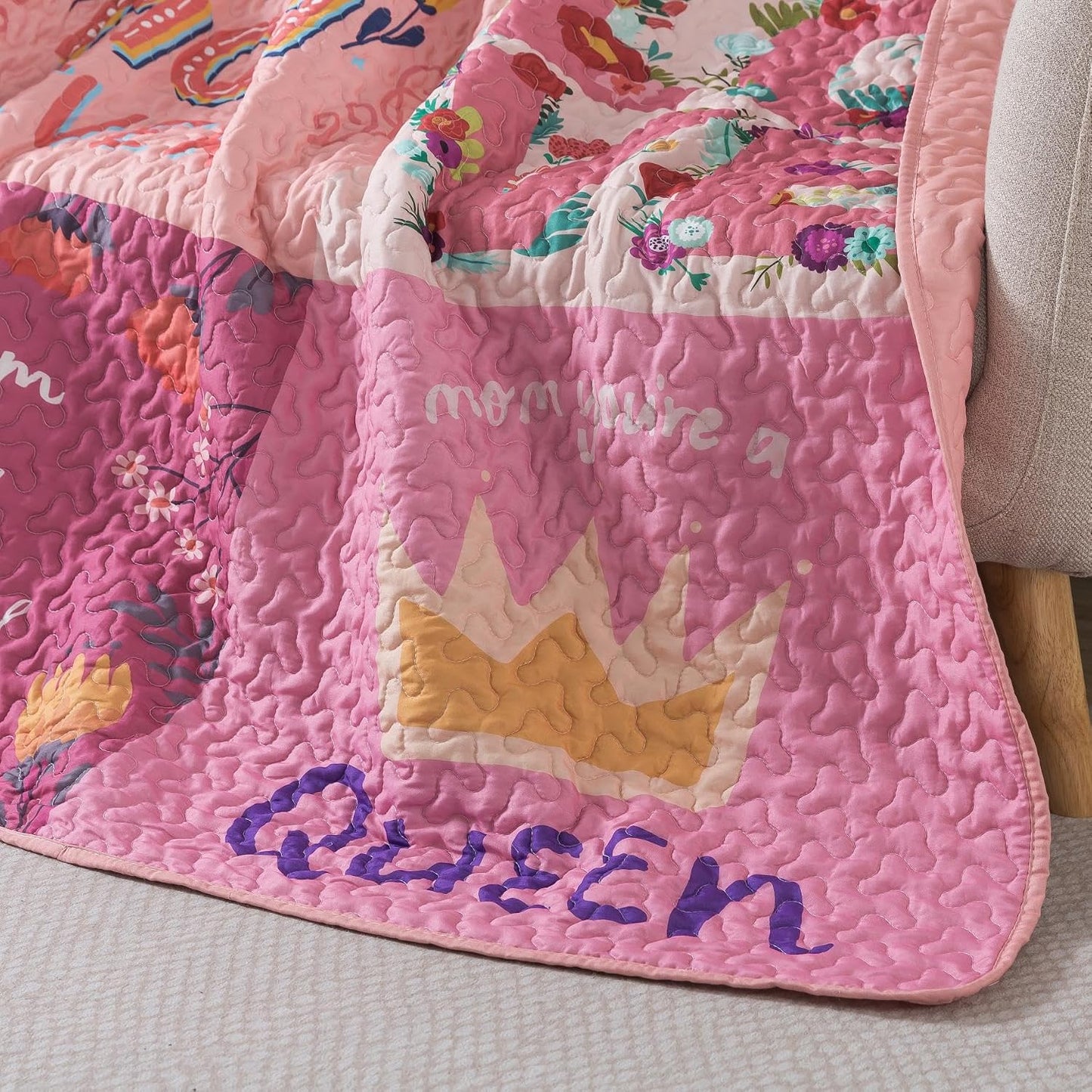 Soul & Lane - Best Mom Ever Quilted Throw Blanket, 50x60 | Cozy Mommy Lap Quilt from Son, Daughter or Kids, Warm I Love You Mom Blanket, Sweet Birthday Present Idea for Mothers WN420