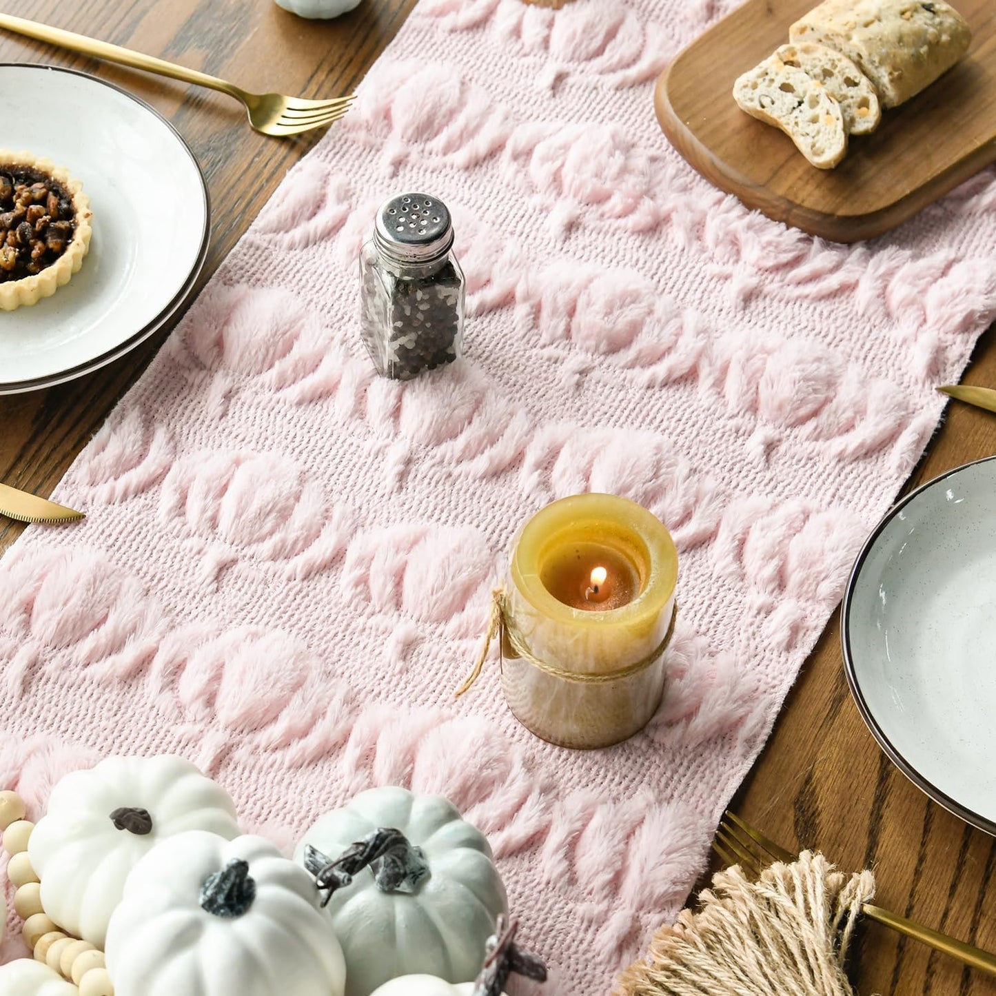 Halloween Pumpkin Table Runner Quilted Plush 3D Table Runners Fall Autumn Ivory Halloween Runners for Tables Kitchen Dining Decorations Party Supplies 13x37 Inch WN420