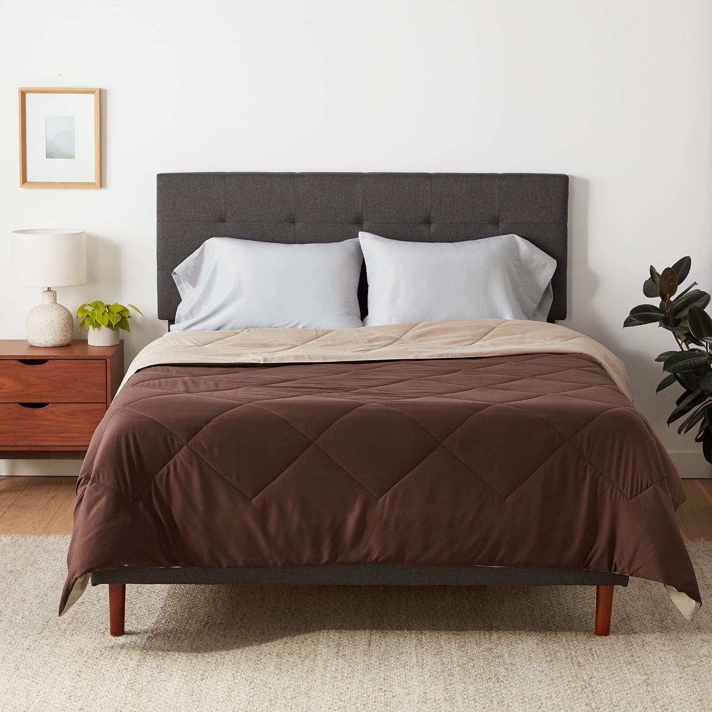 Amazon Basics Comforter Blanket, Reversible, Lightweight Microfiber, Machine Washable, All Season, Full/Queen, Black/Grey