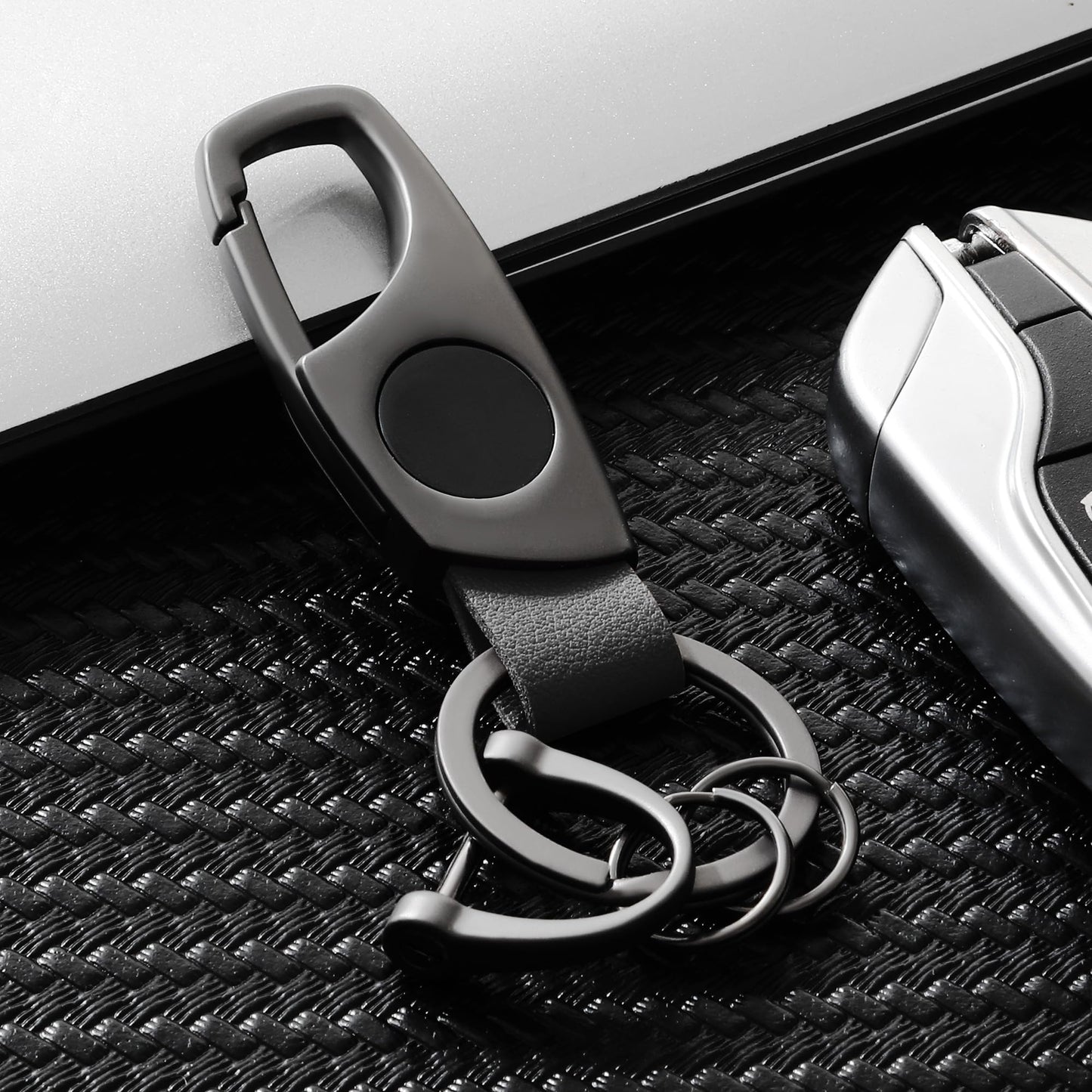 Gkeygo Carabiner Keychain, Key Chains for Car Key with 2 Key Rings and Anti-Lost D-Ring, Multifunctional Keychains for Men and Women – Grey(Grey Leather) WN420