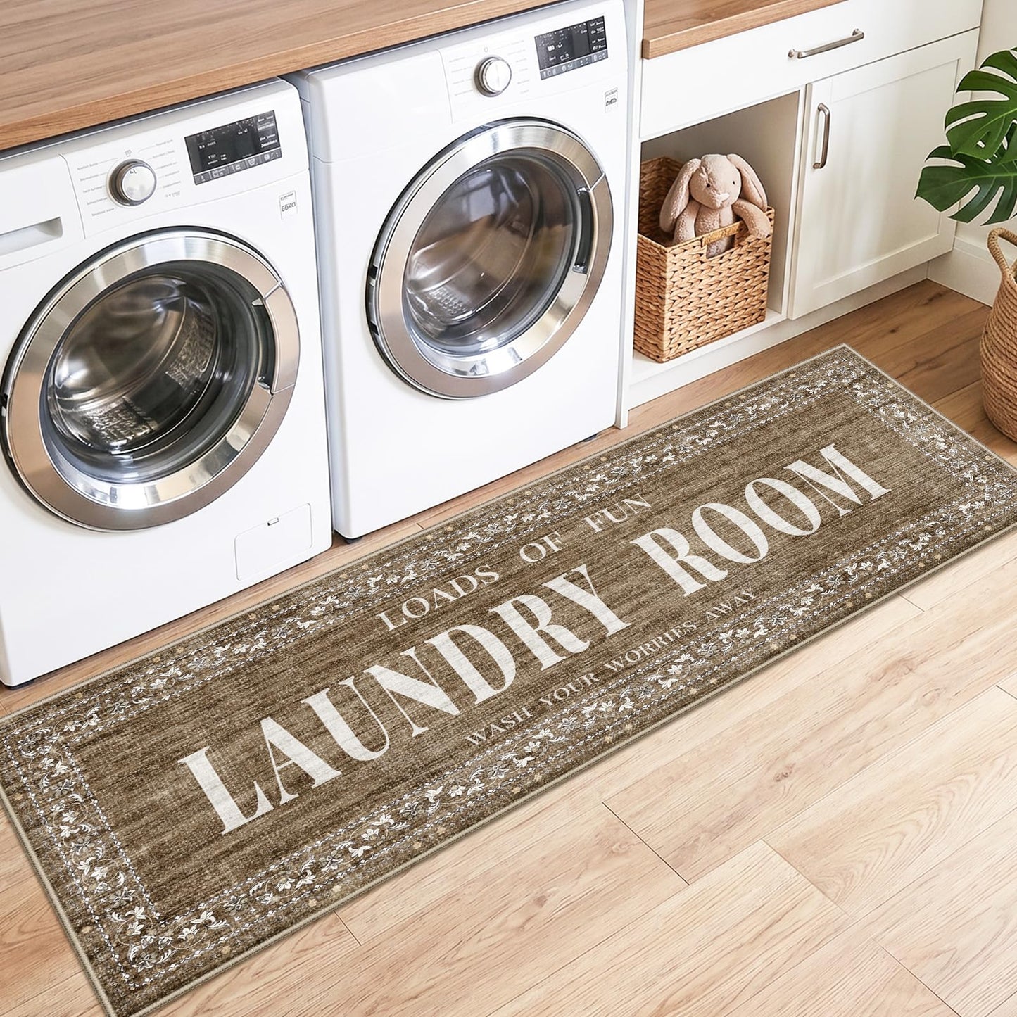 TOPRUUG 2x8 Kitchen Runner Rug: Non-Slip Kitchen Rugs Stain Resistant Kitchen Mats for Floor Low-Pile Carpet for Sink Soft Kitchen Runners Non Skid Washable 8 ft Mat Home Decor 2'x8' Beige BST202