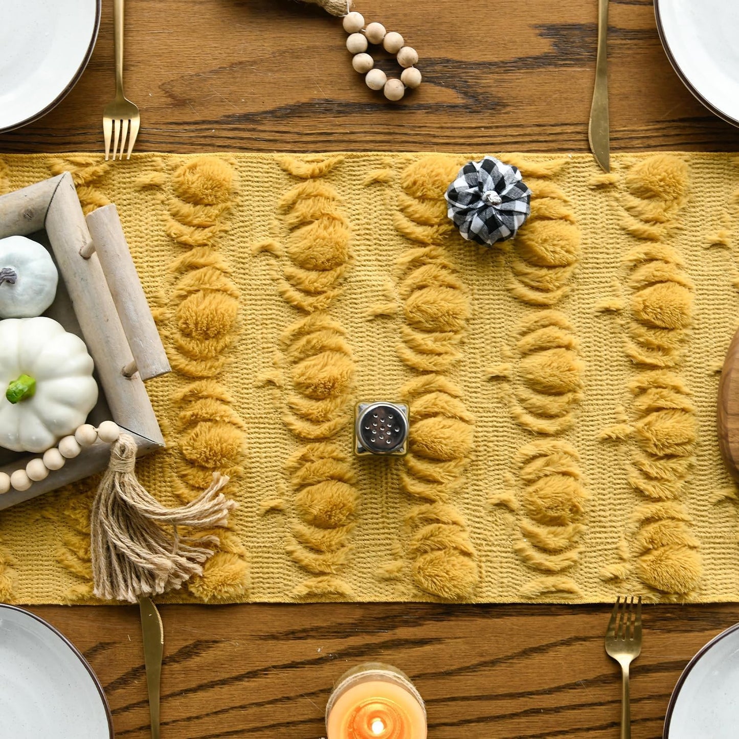 Halloween Pumpkin Table Runner Quilted Plush 3D Table Runners Fall Autumn Ivory Halloween Runners for Tables Kitchen Dining Decorations Party Supplies 13x37 Inch WN420