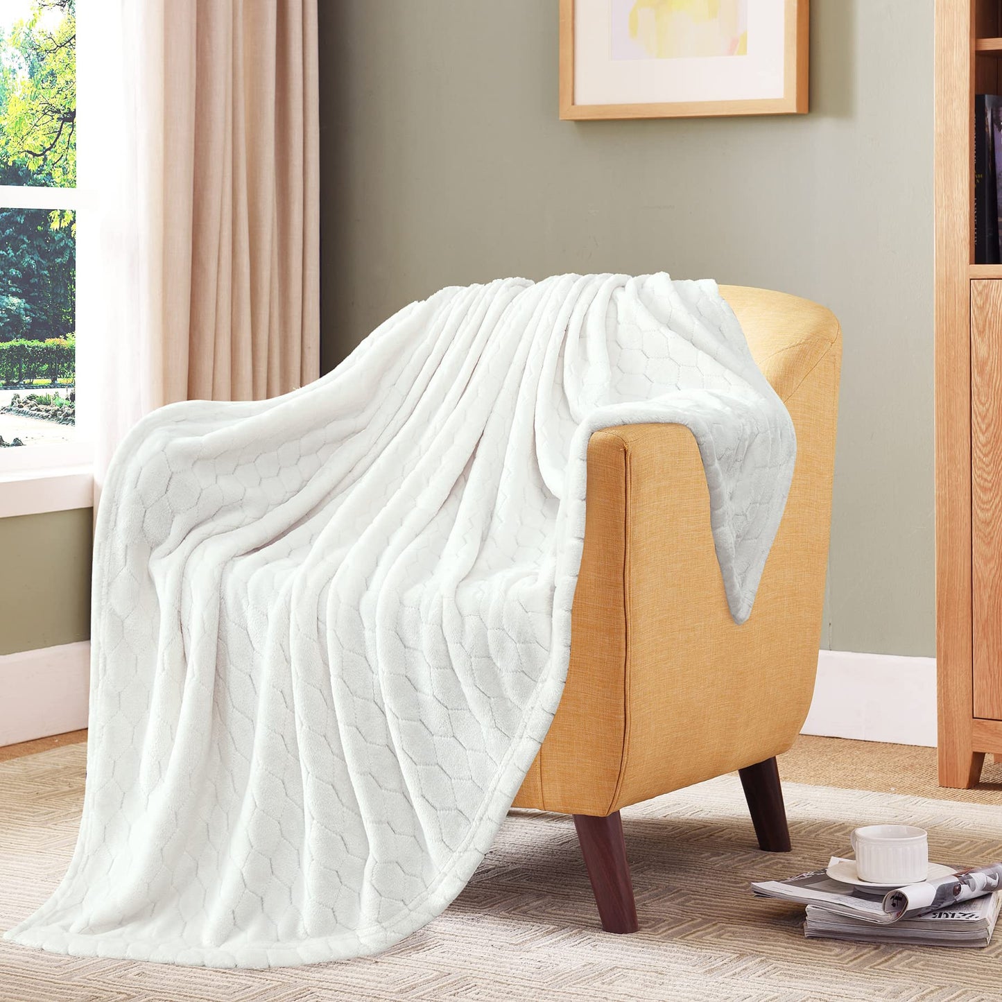 TOONOW Fleece Blanket Super Soft Cozy Throw Blanket 50" x 60", Lightweight Fuzzy Comfy Textured Flannel Blanket Warm Plush Throw Blankets for Couch, Sofa, Bed, Emerald WN420