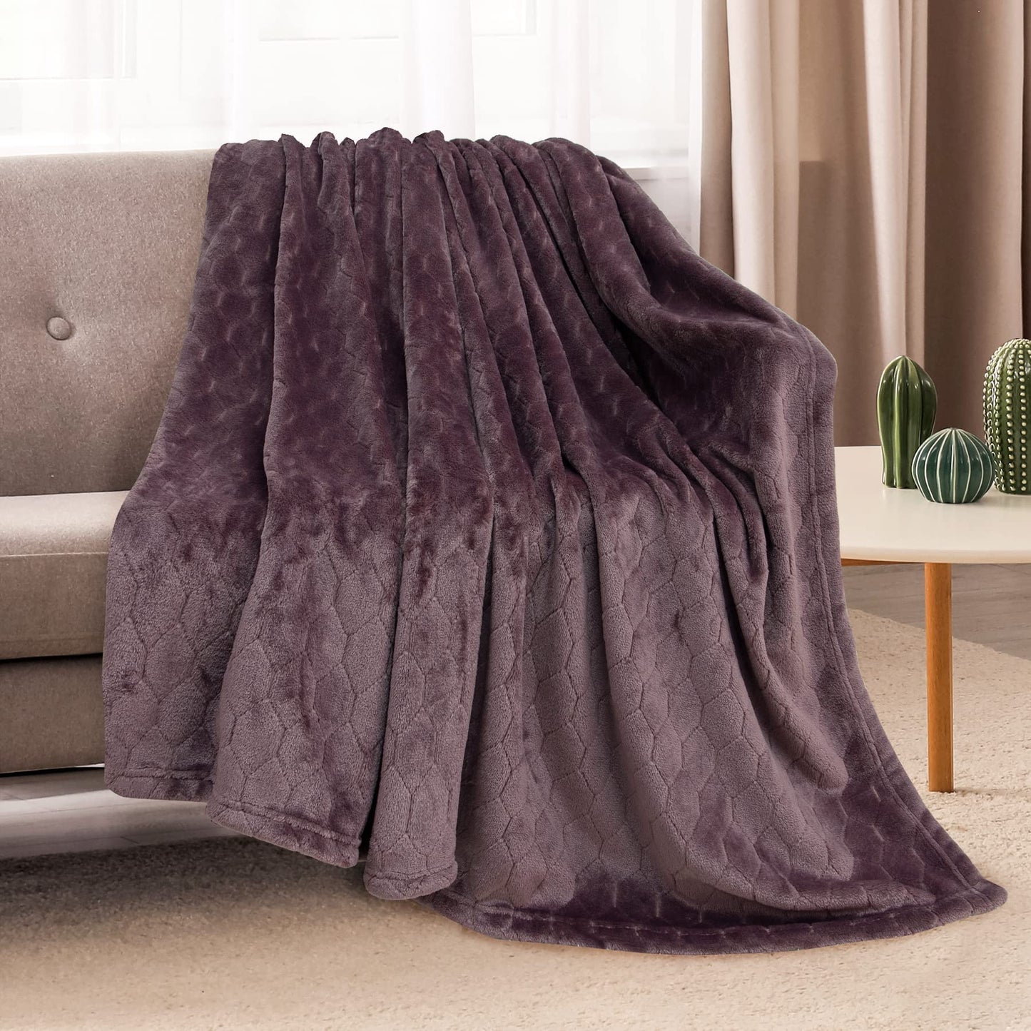 TOONOW Fleece Blanket Super Soft Cozy Throw Blanket 50" x 60", Lightweight Fuzzy Comfy Textured Flannel Blanket Warm Plush Throw Blankets for Couch, Sofa, Bed, Emerald WN420