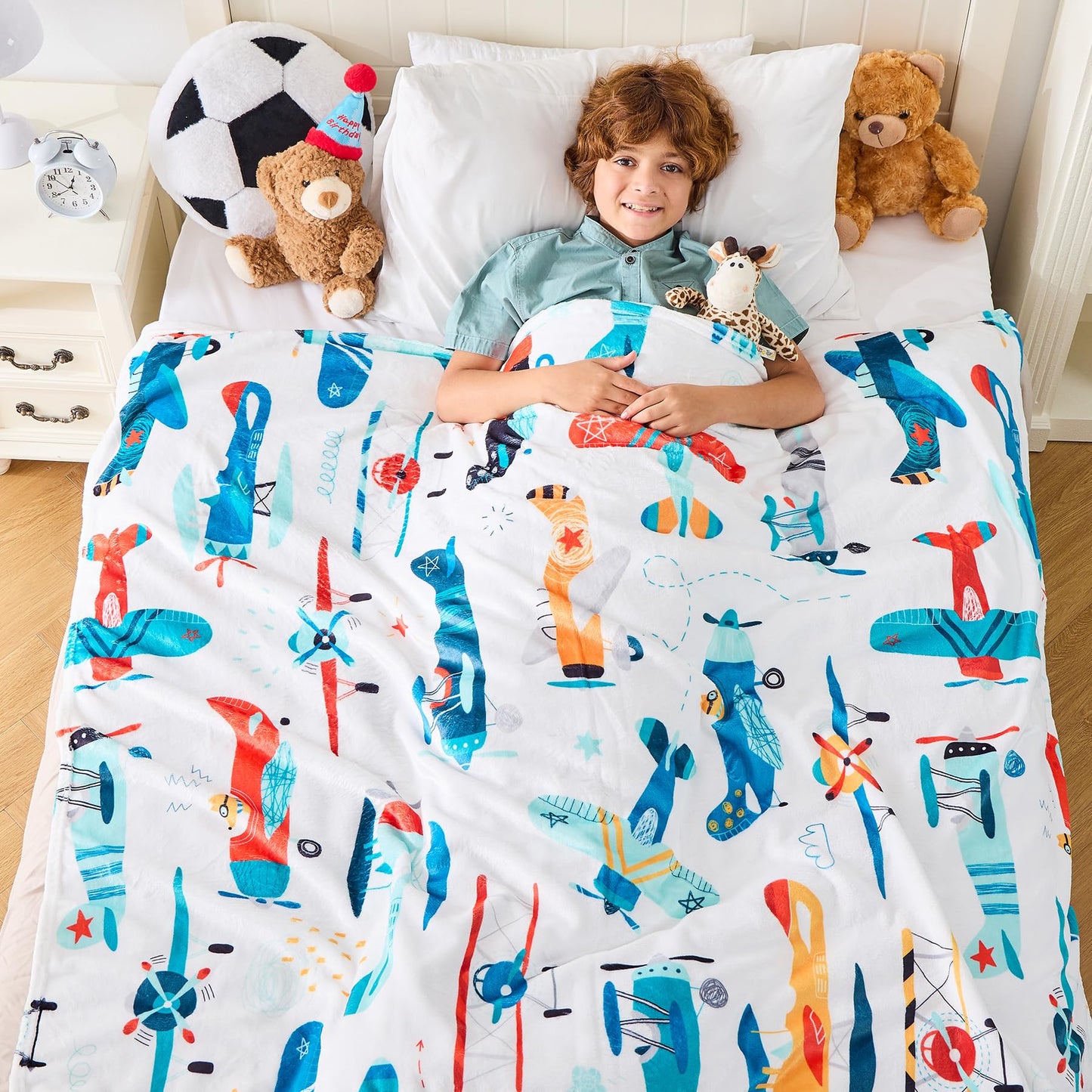 Wajade Unicorn Gifts for Girls - Glow in The Dark Unicorn Blanket Birthday Christmas Decor for Kids Age 3 4 5 6 7 8 9 10 11 12 Years Old Teens Child Toddler Throw Violet 60"x80" BST202