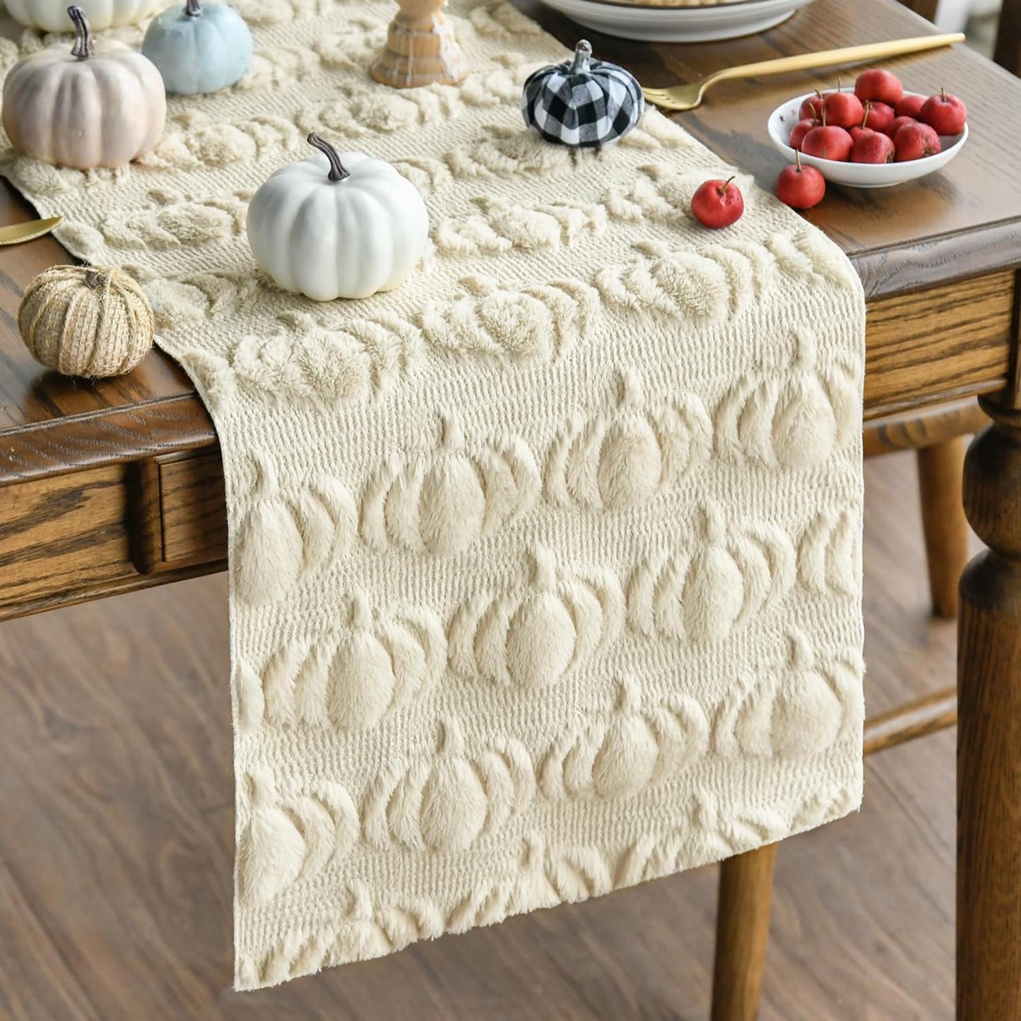 Halloween Pumpkin Table Runner Quilted Plush 3D Table Runners Fall Autumn Ivory Halloween Runners for Tables Kitchen Dining Decorations Party Supplies 13x37 Inch WN420
