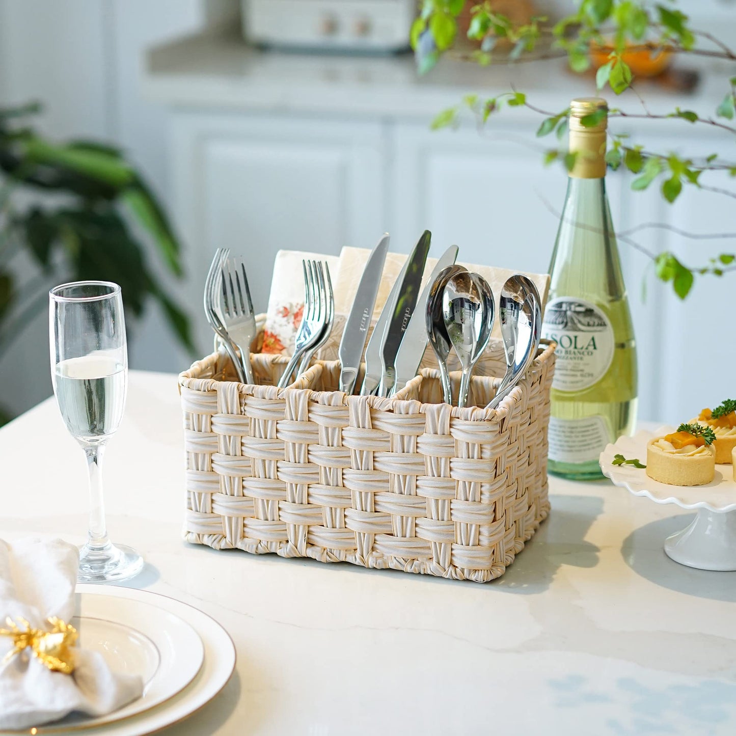 GRANNY SAYS Wicker Utensil Caddy - Picnic Basket with Handle, Organizer for Kitchen Table or Cabinet, Silverware Holder for Parties BST220