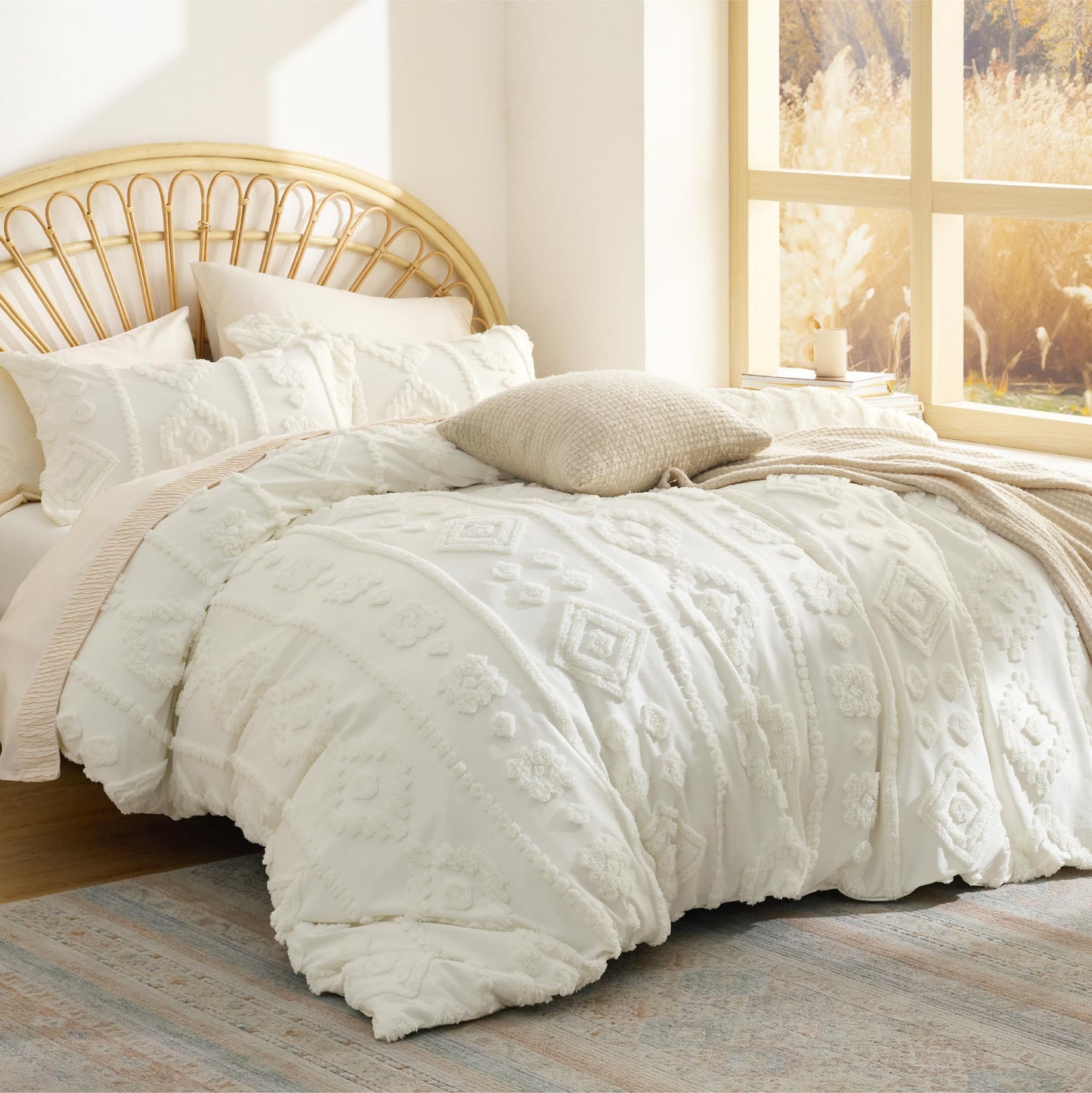 Bedsure Tufted Rose Pink King Comforter Set, GentleSoft™ 3 Pieces Bow Cute Bedding Pink Room Decor, Gifts for Girls Teens Women, All Seasons, 1 Bed Comforter, 2 Pillow Shams, 104x90 Inches DD1210