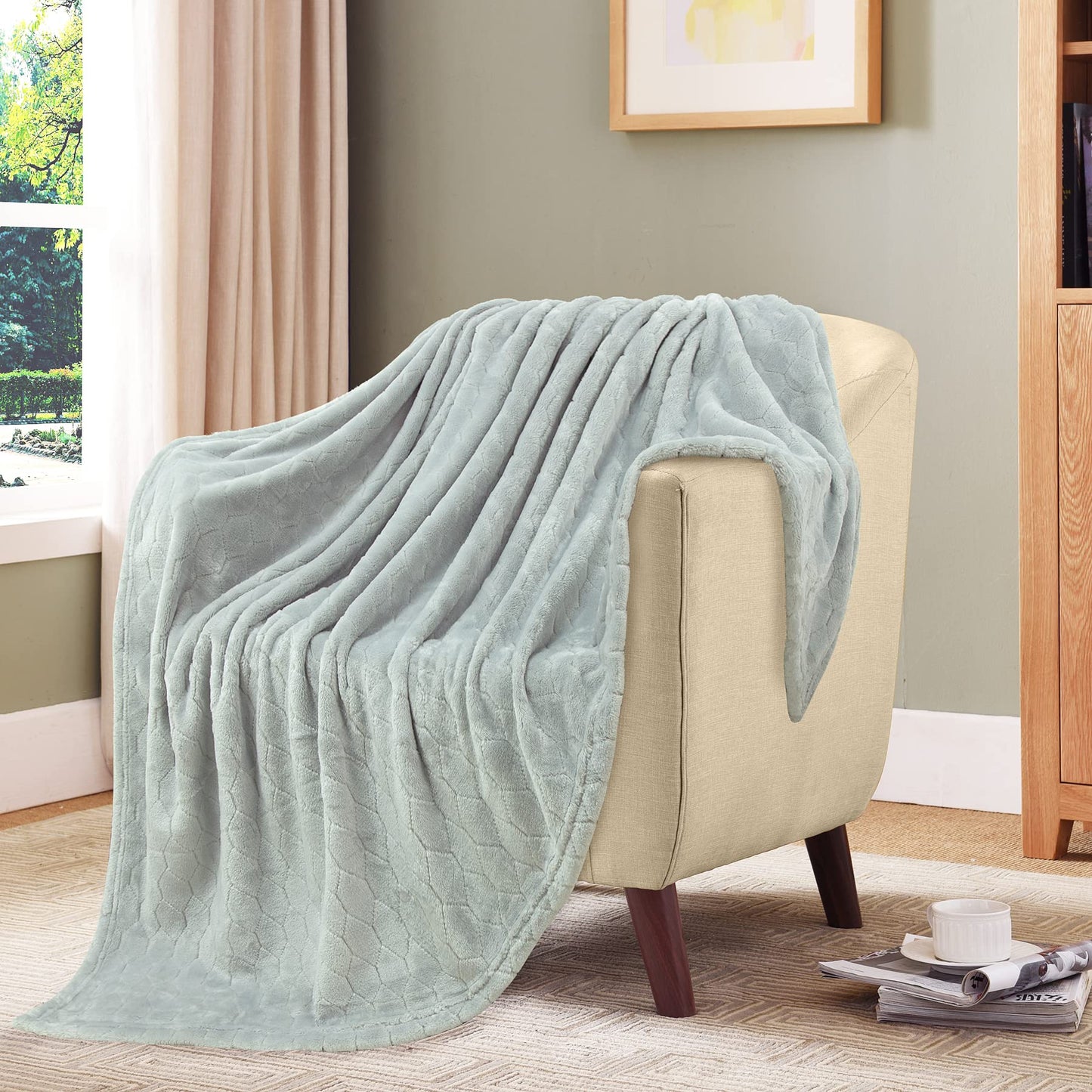 TOONOW Fleece Blanket Super Soft Cozy Throw Blanket 50" x 60", Lightweight Fuzzy Comfy Textured Flannel Blanket Warm Plush Throw Blankets for Couch, Sofa, Bed, Emerald WN420