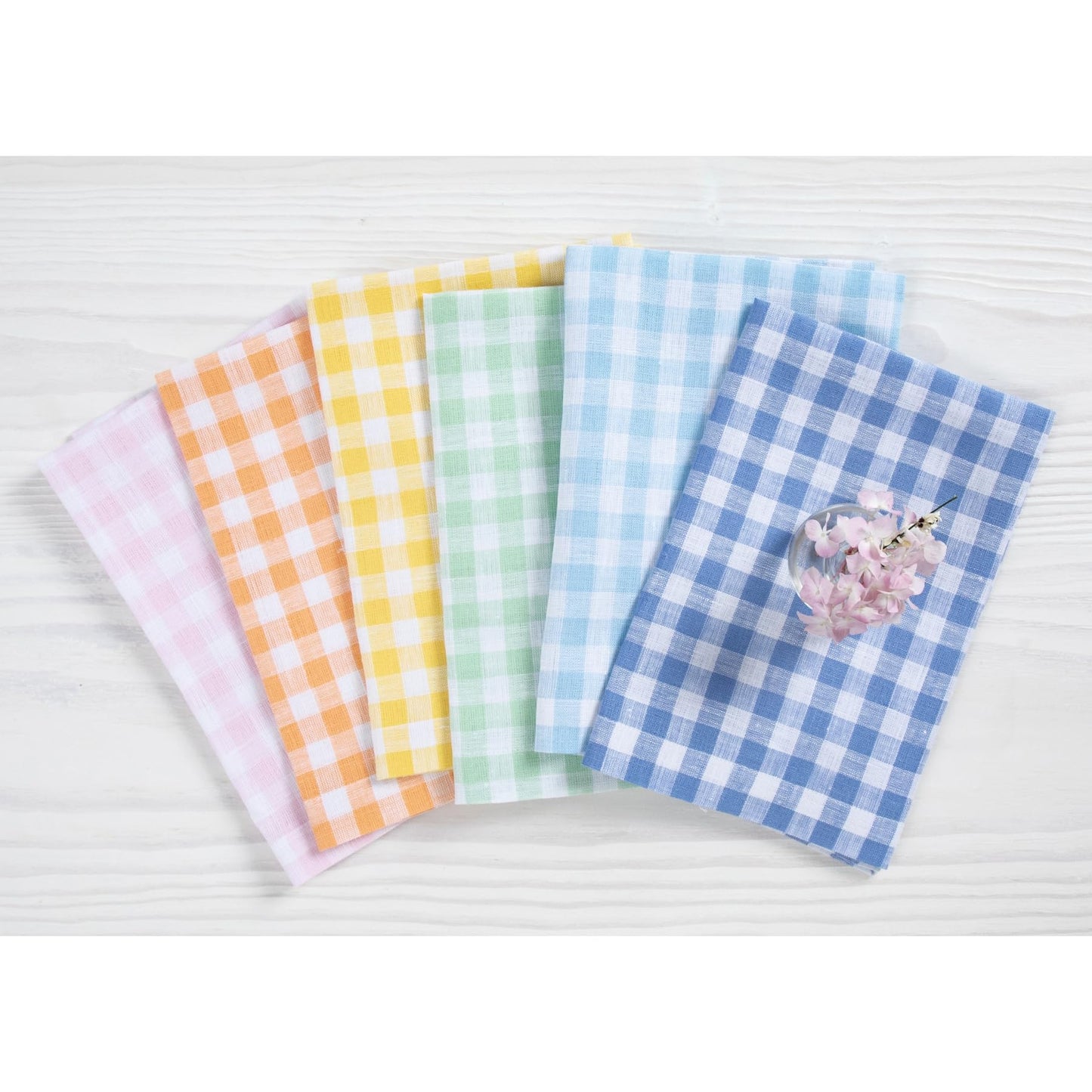 Solino Home 100% Linen Napkins Hydrangea Blue Check, 20 x 20 in, Set of 4 | Gingham Check Cloth Napkins for everyday meals, hosting and gifting; gingham checkered weave; Pure Linen; OEKO-TEX Certified BST326SOLH