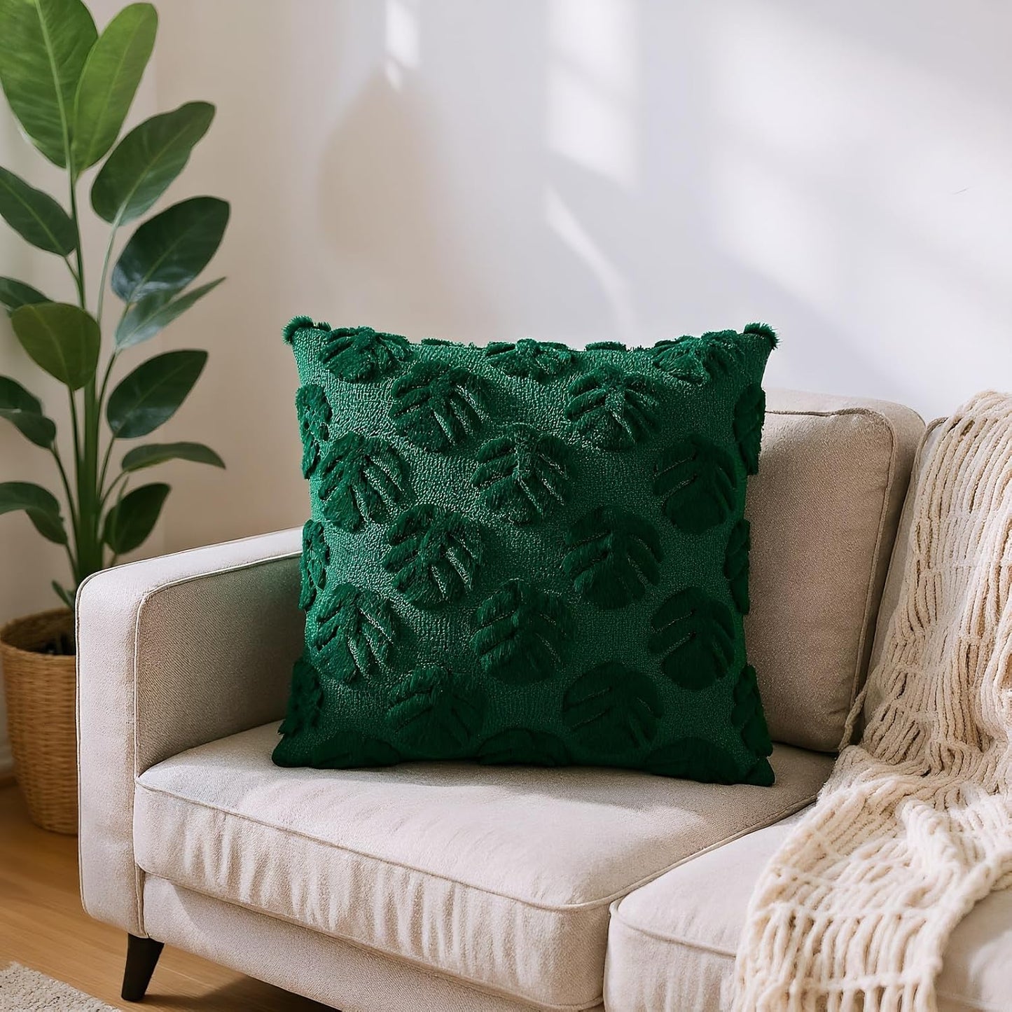 Palm Leaves Decorative Throw Pillow Covers 18"x18", Set of 2 Green Tropical Leaf Soft Faux Fur Pillow Covers, Fluffy Plush Pillow Cases for Farmhouse Couch Cushion Covers BST326H