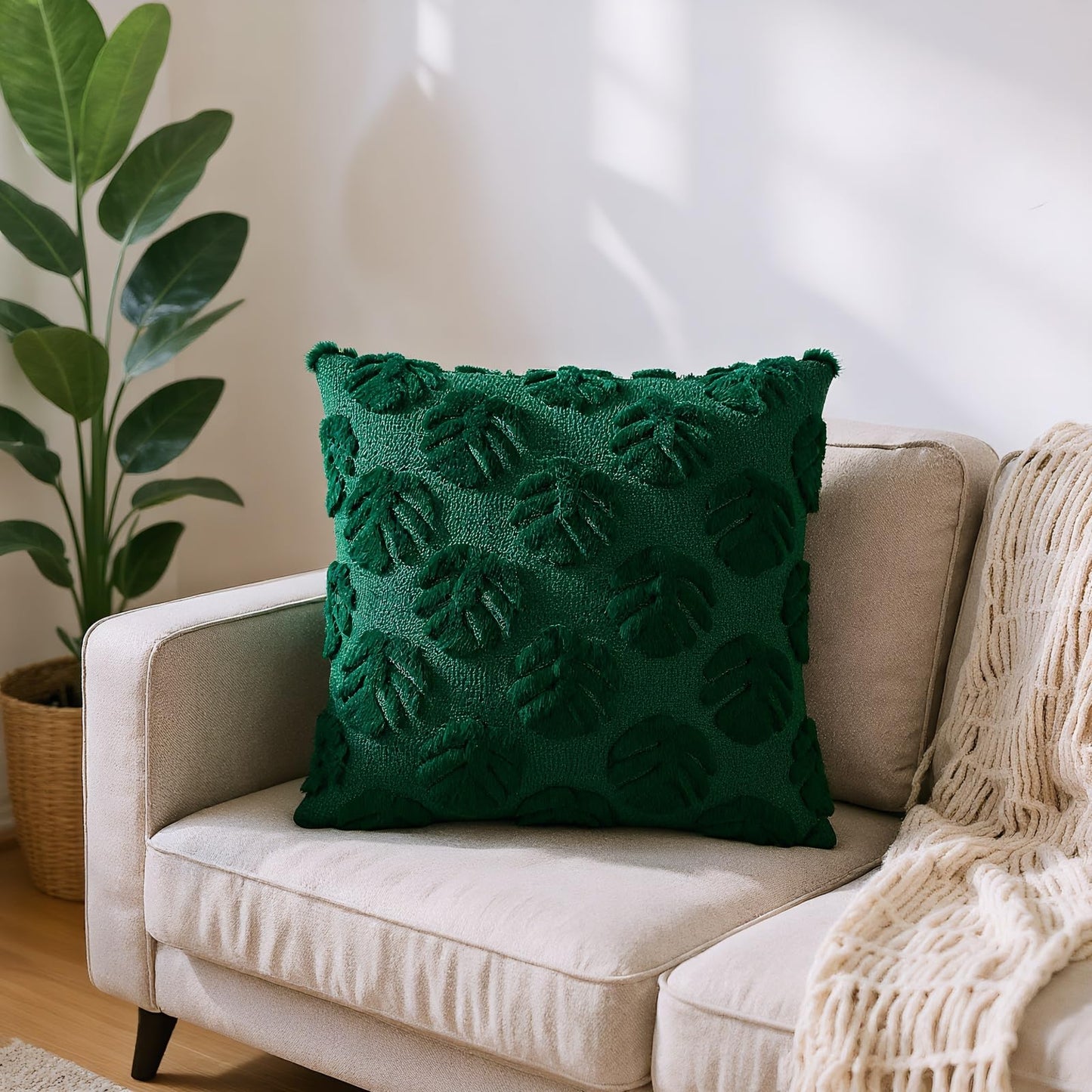 Palm Leaves Decorative Throw Pillow Covers 18"x18", Set of 2 Green Tropical Leaf Soft Faux Fur Pillow Covers, Fluffy Plush Pillow Cases for Farmhouse Couch Cushion Covers BST326H