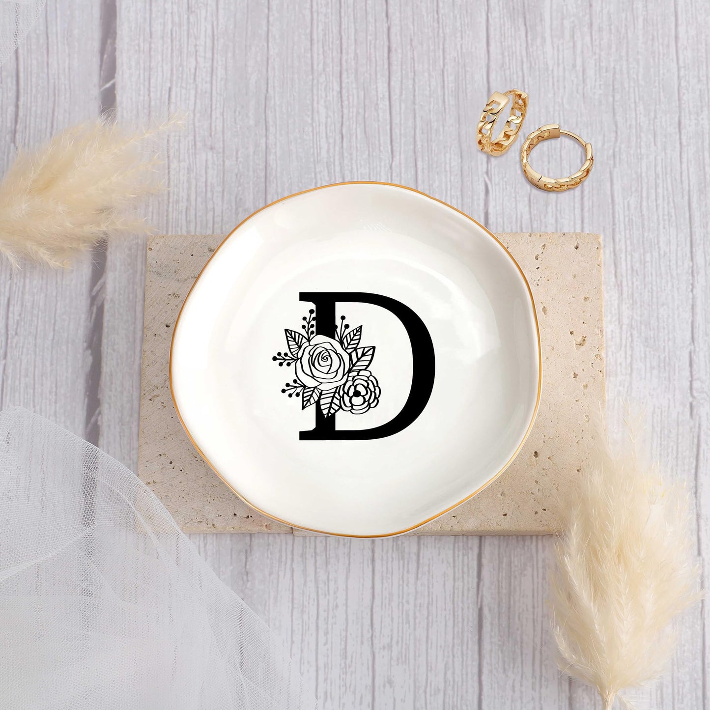 JoycuFF Initial B Ceramic Jewelry Tray, Bridesmaid Bride Gifts, Mothers Day Christmas Anniversary Engagement Birthday Gifts for Women Couples, Trinket Dish for Rings Earrings Necklaces Bracelets Keys BST202