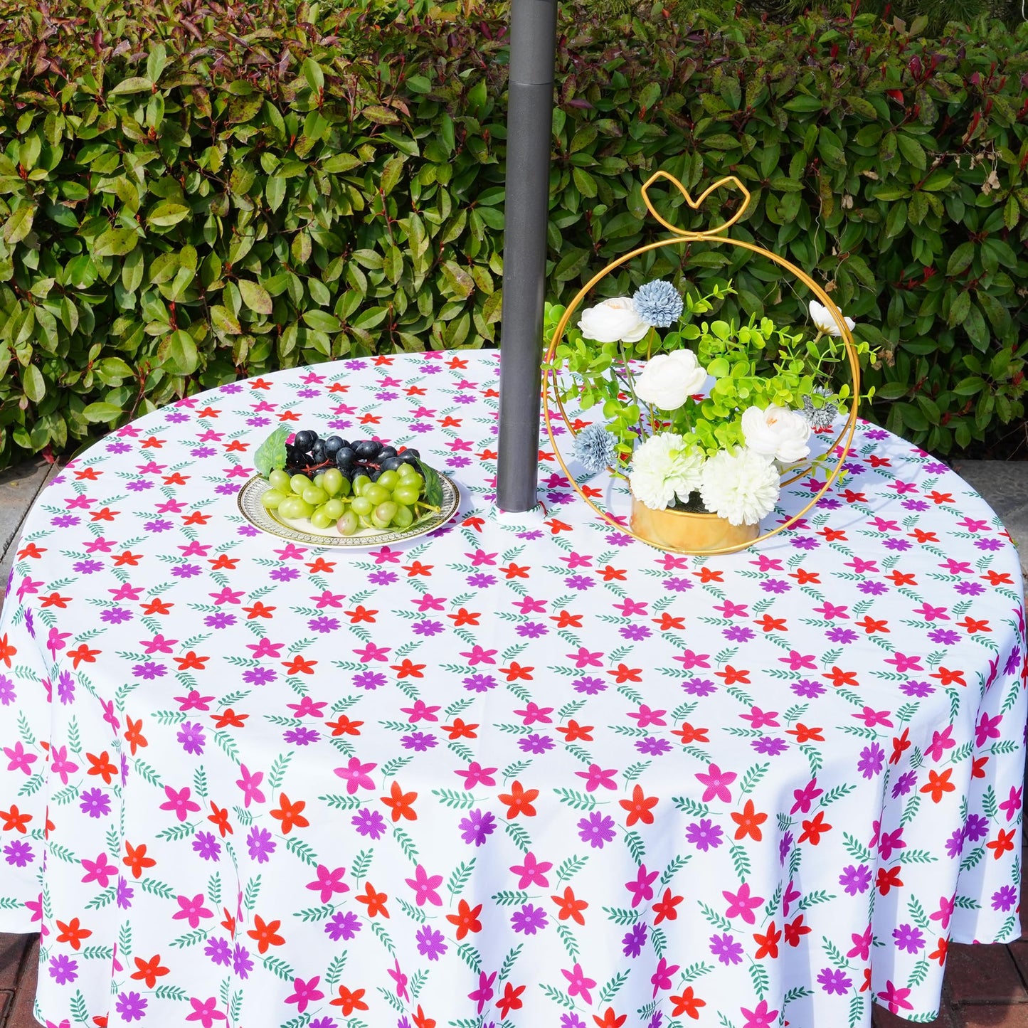 Eternal Beauty 52” Round Tablecloth Waterproof Outdoor Tablecloth with Umbrella Hole Zipper for Spring Summer Patio Picnic Tables (Tropical Palm Leaf) BST326H