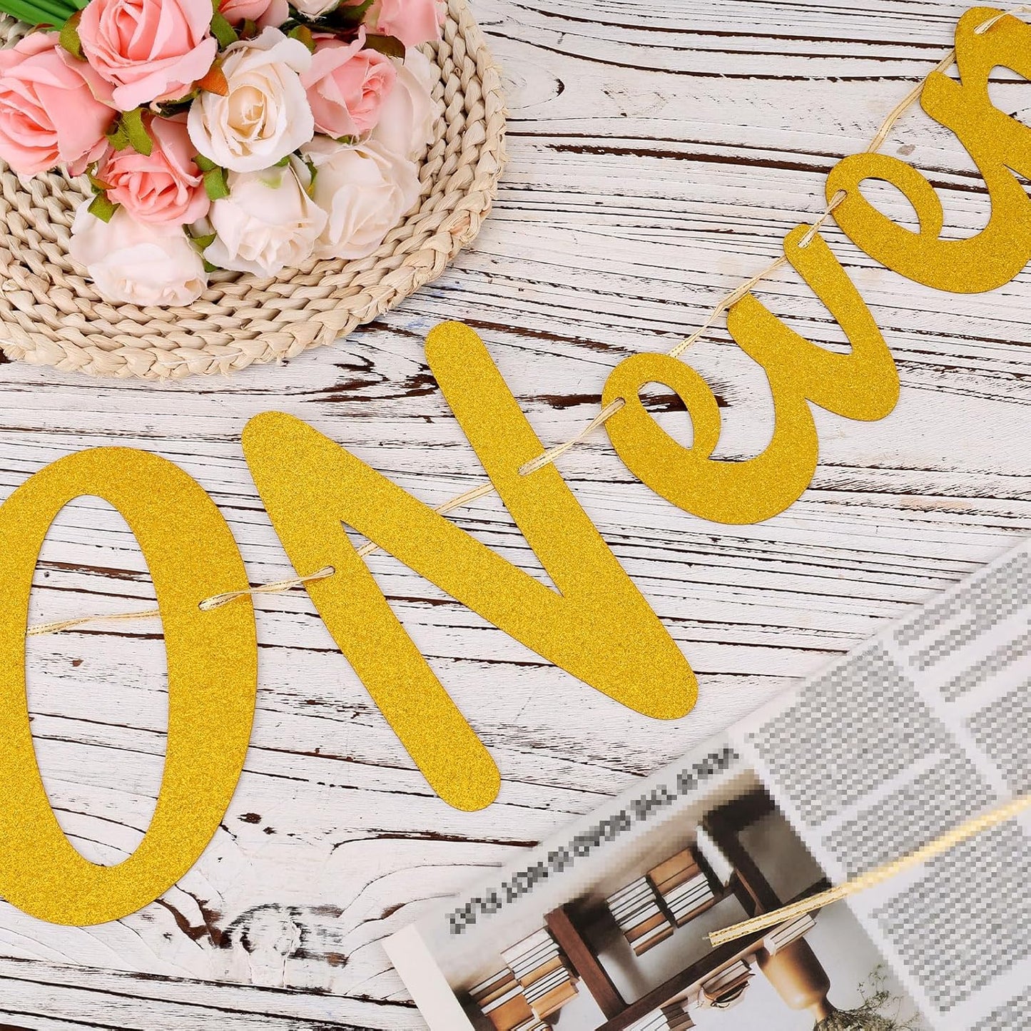 40 Never Looked So Good Banner, Gold Glitter Funny Party Banner Pre-Strung 40th Anniversary Decorations for Anniversary and Birthday Party Decorations WN420