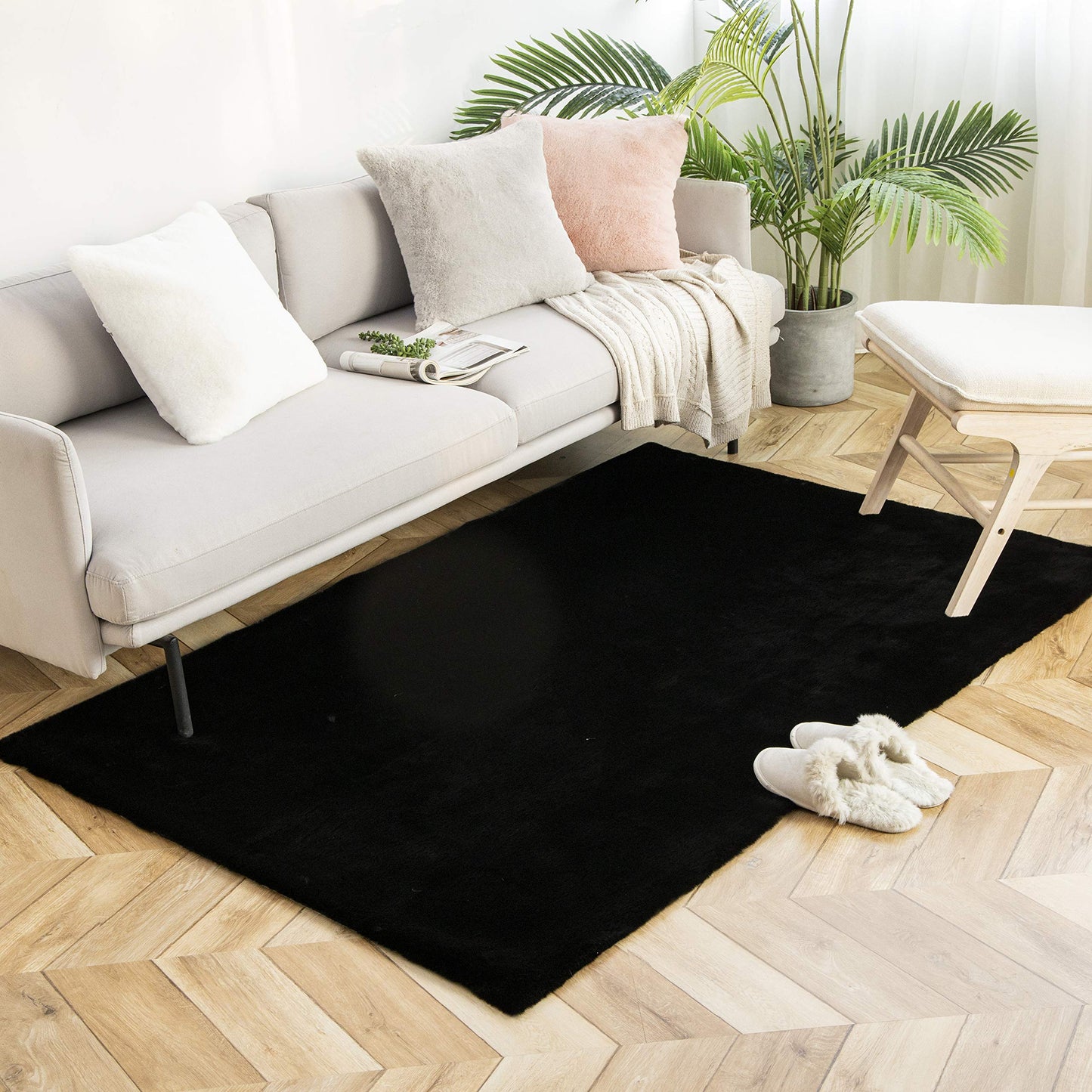 Ashler Faux Fur Rug, Ultra Soft Faux Rabbit Fur, Beige Area Rugs, 3 x 3 Feet Round, Machine Washable Nursery Decor Throw Rugs for Bedroom, Kids Room, Living Room BST326H