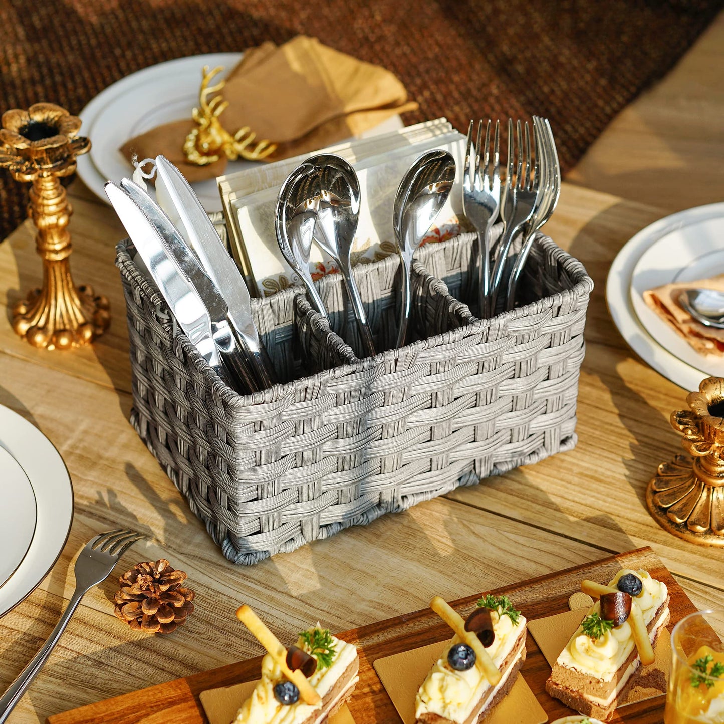 GRANNY SAYS Wicker Utensil Caddy - Picnic Basket with Handle, Organizer for Kitchen Table or Cabinet, Silverware Holder for Parties BST220