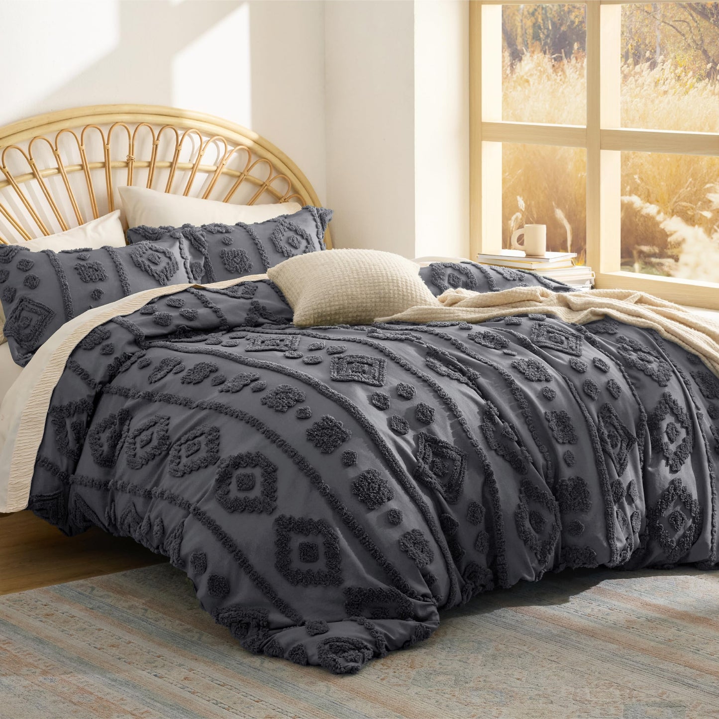 Bedsure Tufted Rose Pink King Comforter Set, GentleSoft™ 3 Pieces Bow Cute Bedding Pink Room Decor, Gifts for Girls Teens Women, All Seasons, 1 Bed Comforter, 2 Pillow Shams, 104x90 Inches DD1210